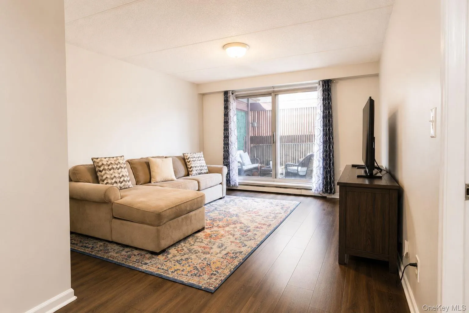 397 Broadway, Yonkers, NY, 1 Bedroom Bedrooms, 3 Rooms Rooms,1 BathroomBathrooms,Residential,For Rent,Broadway,0,978927 397 Broadway, Yonkers, NY, 1 Bedroom Bedrooms, 3 Rooms Rooms,1 BathroomBathrooms,Residential,For Rent,Broadway,0,978927