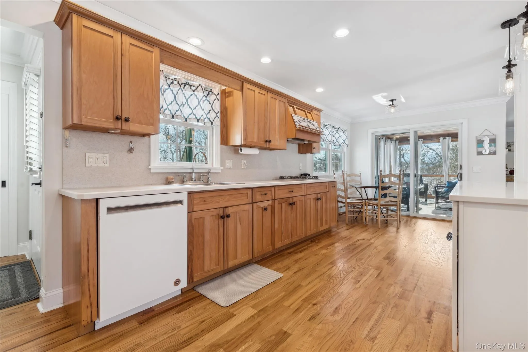 144 Manor Lane, Riverhead, NY, 4 Bedrooms Bedrooms, 7 Rooms Rooms,2 BathroomsBathrooms,Residential Lease,For Rent,Manor,0,978938 144 Manor Lane, Riverhead, NY, 4 Bedrooms Bedrooms, 7 Rooms Rooms,2 BathroomsBathrooms,Residential Lease,For Rent,Manor,0,978938