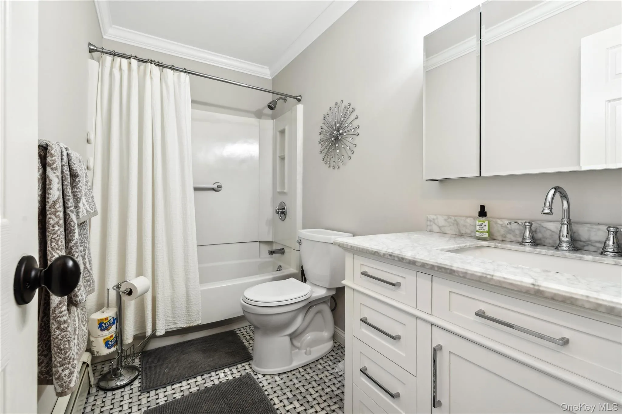 144 Manor Lane, Riverhead, NY, 4 Bedrooms Bedrooms, 7 Rooms Rooms,2 BathroomsBathrooms,Residential Lease,For Rent,Manor,0,978938 144 Manor Lane, Riverhead, NY, 4 Bedrooms Bedrooms, 7 Rooms Rooms,2 BathroomsBathrooms,Residential Lease,For Rent,Manor,0,978938