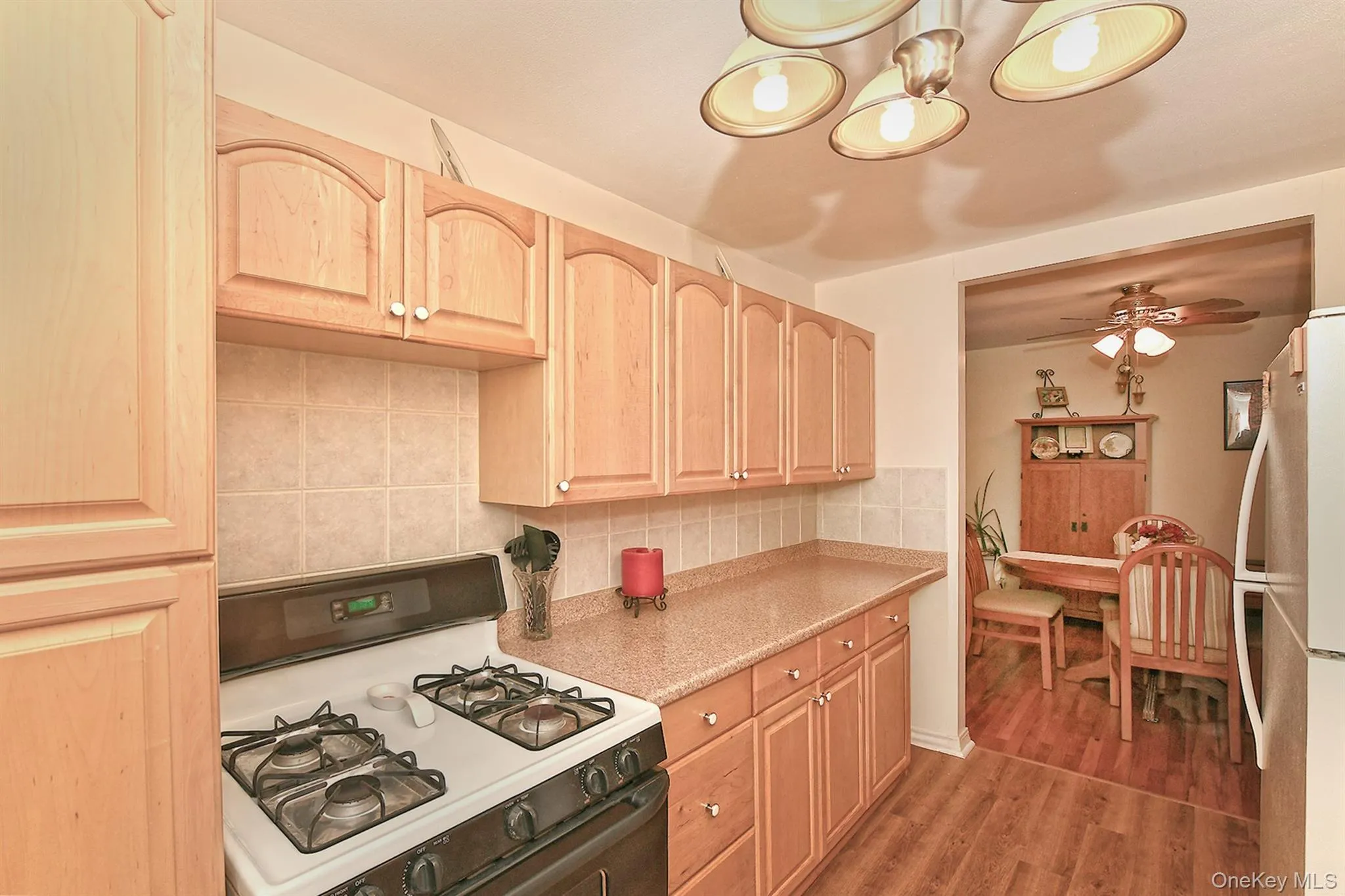 10 Ivy Street, Oyster Bay, NY, 1 Bedroom Bedrooms, 4 Rooms Rooms,1 BathroomBathrooms,Residential,For Rent,Ivy,0,978939 10 Ivy Street, Oyster Bay, NY, 1 Bedroom Bedrooms, 4 Rooms Rooms,1 BathroomBathrooms,Residential,For Rent,Ivy,0,978939