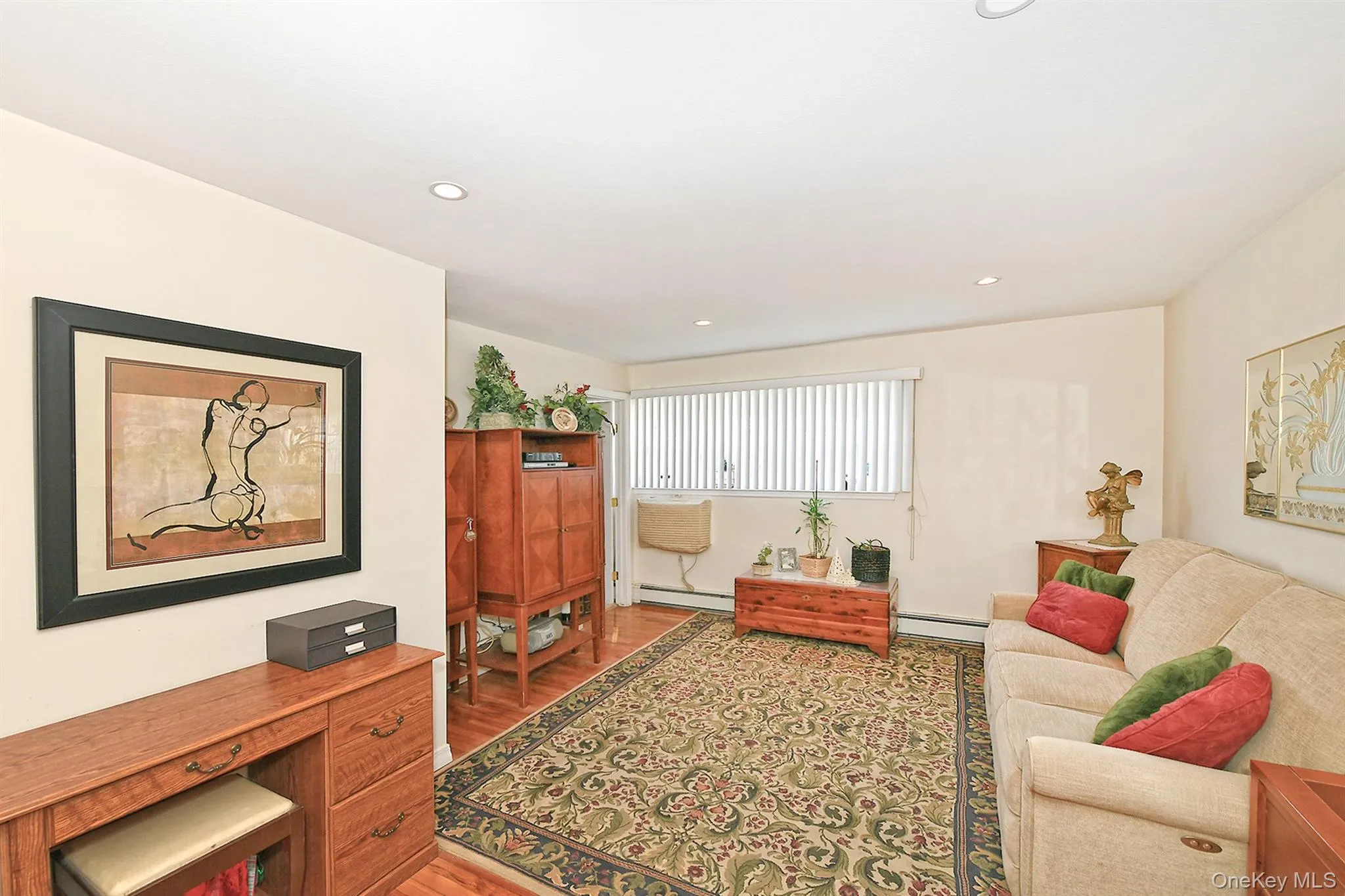 10 Ivy Street, Oyster Bay, NY, 1 Bedroom Bedrooms, 4 Rooms Rooms,1 BathroomBathrooms,Residential,For Rent,Ivy,0,978939 10 Ivy Street, Oyster Bay, NY, 1 Bedroom Bedrooms, 4 Rooms Rooms,1 BathroomBathrooms,Residential,For Rent,Ivy,0,978939