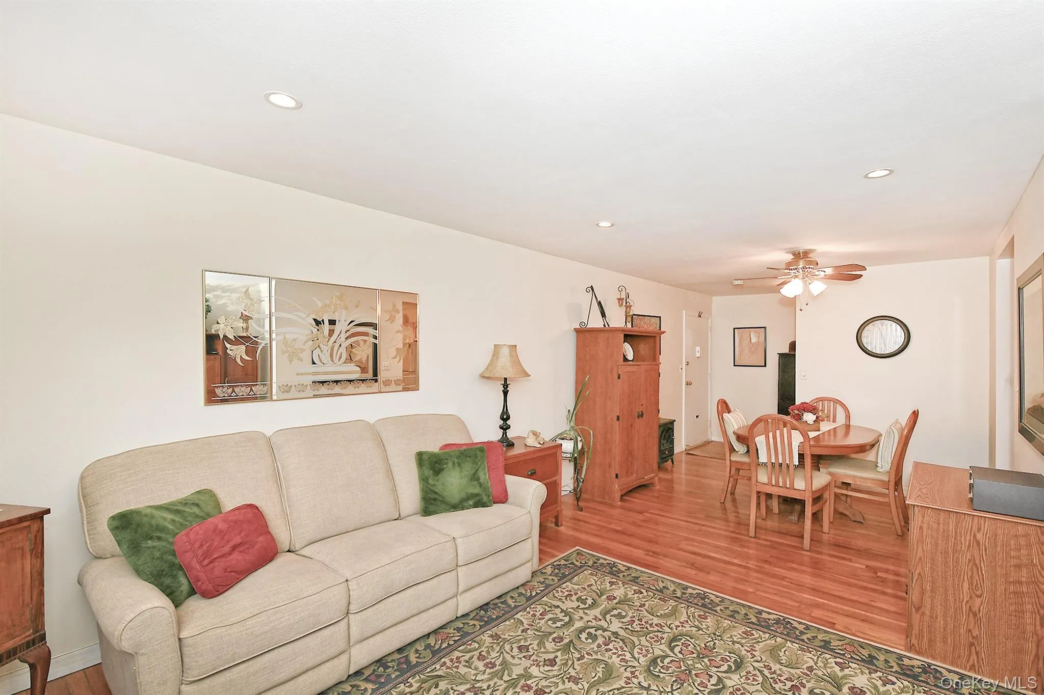 10 Ivy Street, Oyster Bay, NY, 1 Bedroom Bedrooms, 4 Rooms Rooms,1 BathroomBathrooms,Residential,For Rent,Ivy,0,978939 10 Ivy Street, Oyster Bay, NY, 1 Bedroom Bedrooms, 4 Rooms Rooms,1 BathroomBathrooms,Residential,For Rent,Ivy,0,978939
