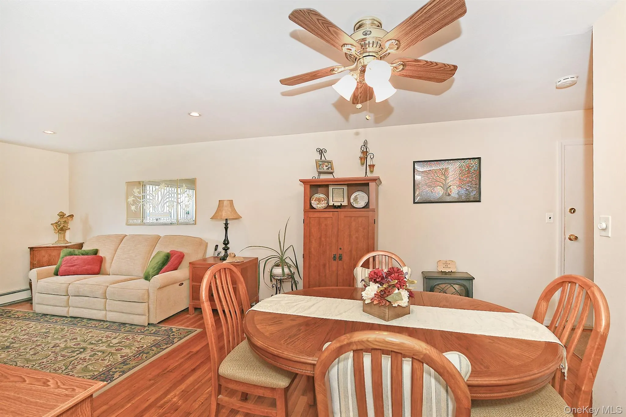 10 Ivy Street, Oyster Bay, NY, 1 Bedroom Bedrooms, 4 Rooms Rooms,1 BathroomBathrooms,Residential,For Rent,Ivy,0,978939 10 Ivy Street, Oyster Bay, NY, 1 Bedroom Bedrooms, 4 Rooms Rooms,1 BathroomBathrooms,Residential,For Rent,Ivy,0,978939