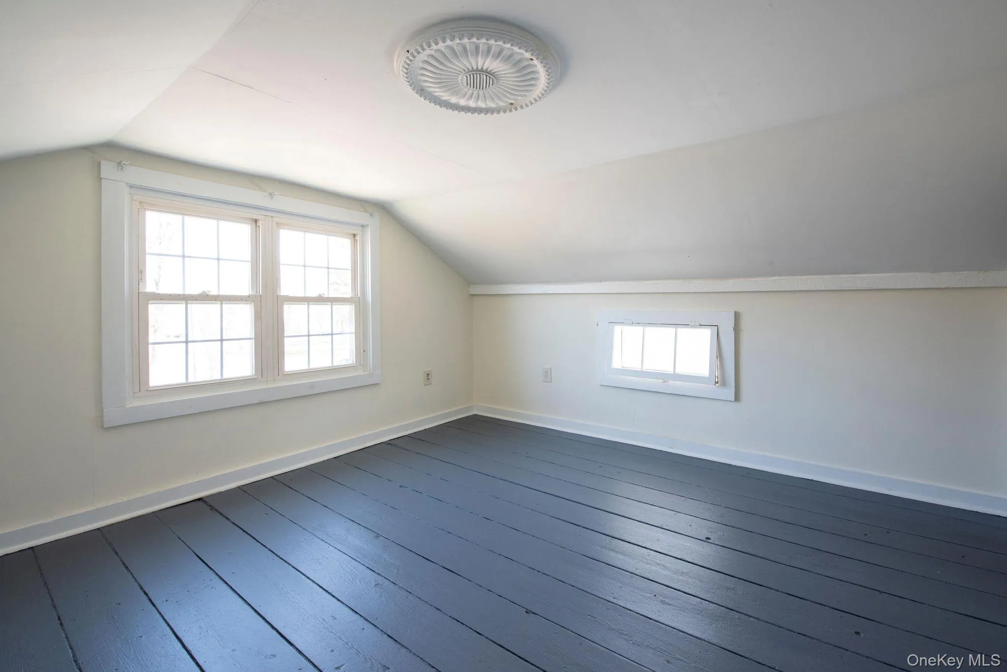 84 Montgomery Street, Red Hook, NY, 3 Bedrooms Bedrooms, 6 Rooms Rooms,1 BathroomBathrooms,Residential,For Rent,Montgomery,0,978946 84 Montgomery Street, Red Hook, NY, 3 Bedrooms Bedrooms, 6 Rooms Rooms,1 BathroomBathrooms,Residential,For Rent,Montgomery,0,978946