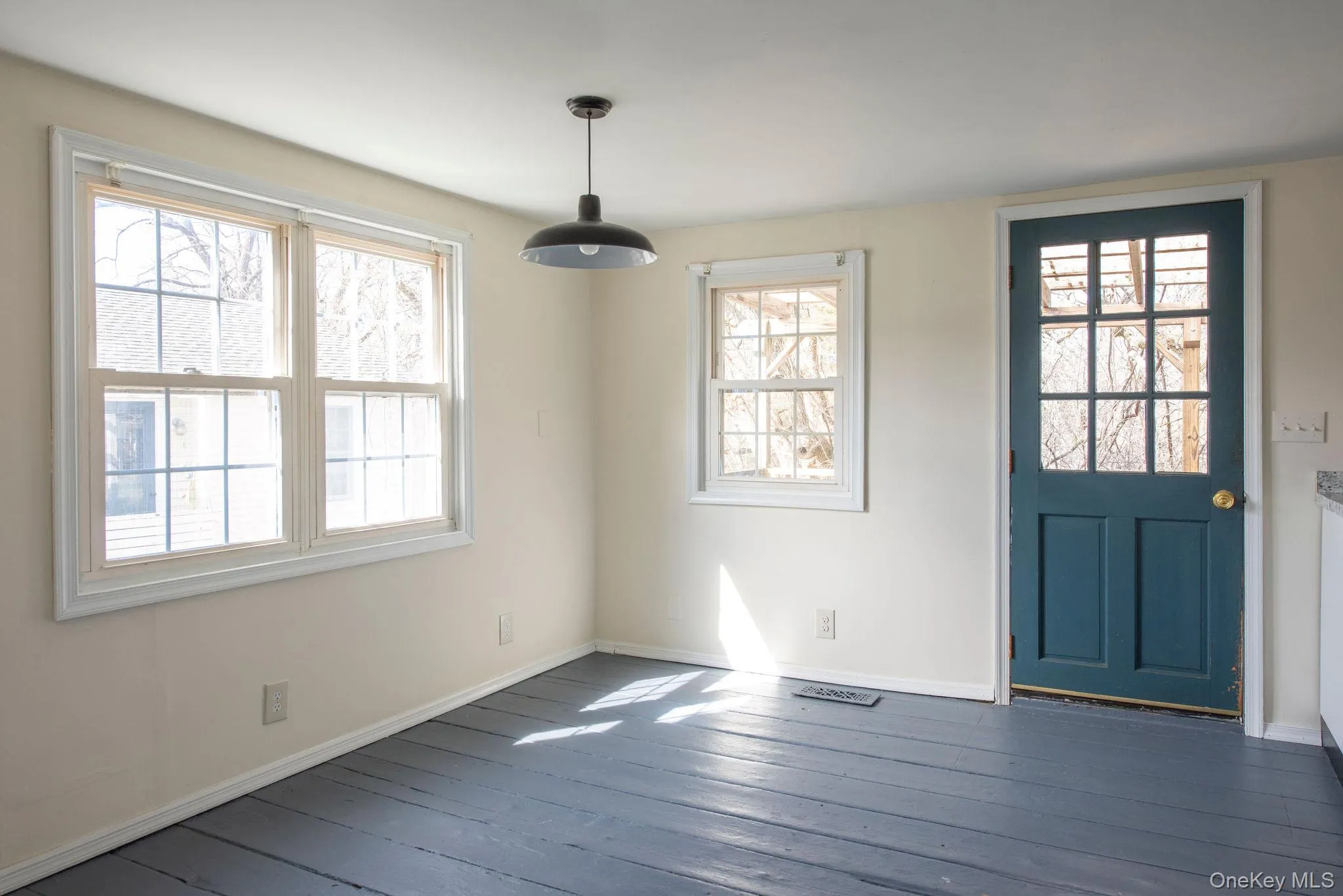 84 Montgomery Street, Red Hook, NY, 3 Bedrooms Bedrooms, 6 Rooms Rooms,1 BathroomBathrooms,Residential,For Rent,Montgomery,0,978946 84 Montgomery Street, Red Hook, NY, 3 Bedrooms Bedrooms, 6 Rooms Rooms,1 BathroomBathrooms,Residential,For Rent,Montgomery,0,978946