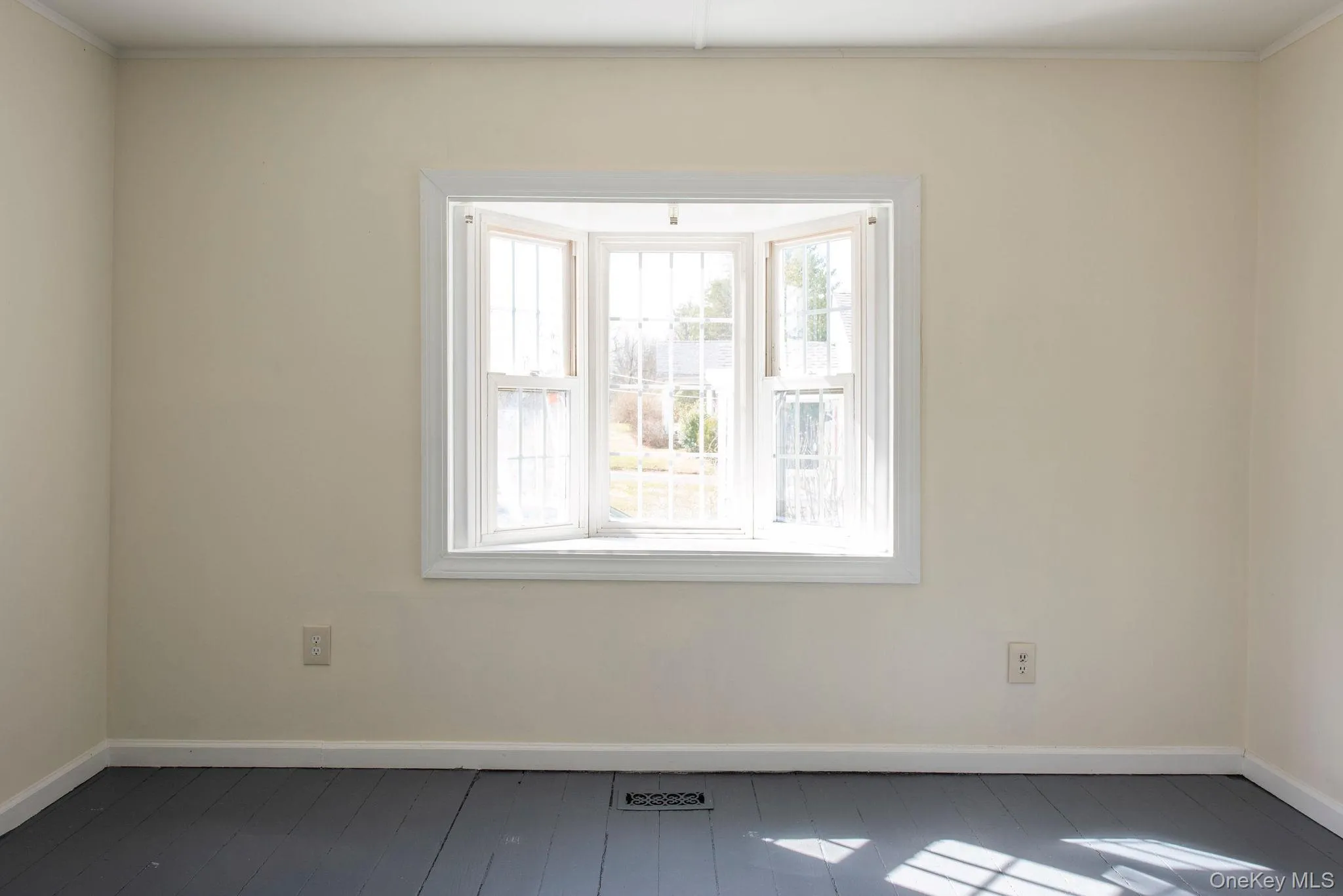 84 Montgomery Street, Red Hook, NY, 3 Bedrooms Bedrooms, 6 Rooms Rooms,1 BathroomBathrooms,Residential,For Rent,Montgomery,0,978946 84 Montgomery Street, Red Hook, NY, 3 Bedrooms Bedrooms, 6 Rooms Rooms,1 BathroomBathrooms,Residential,For Rent,Montgomery,0,978946