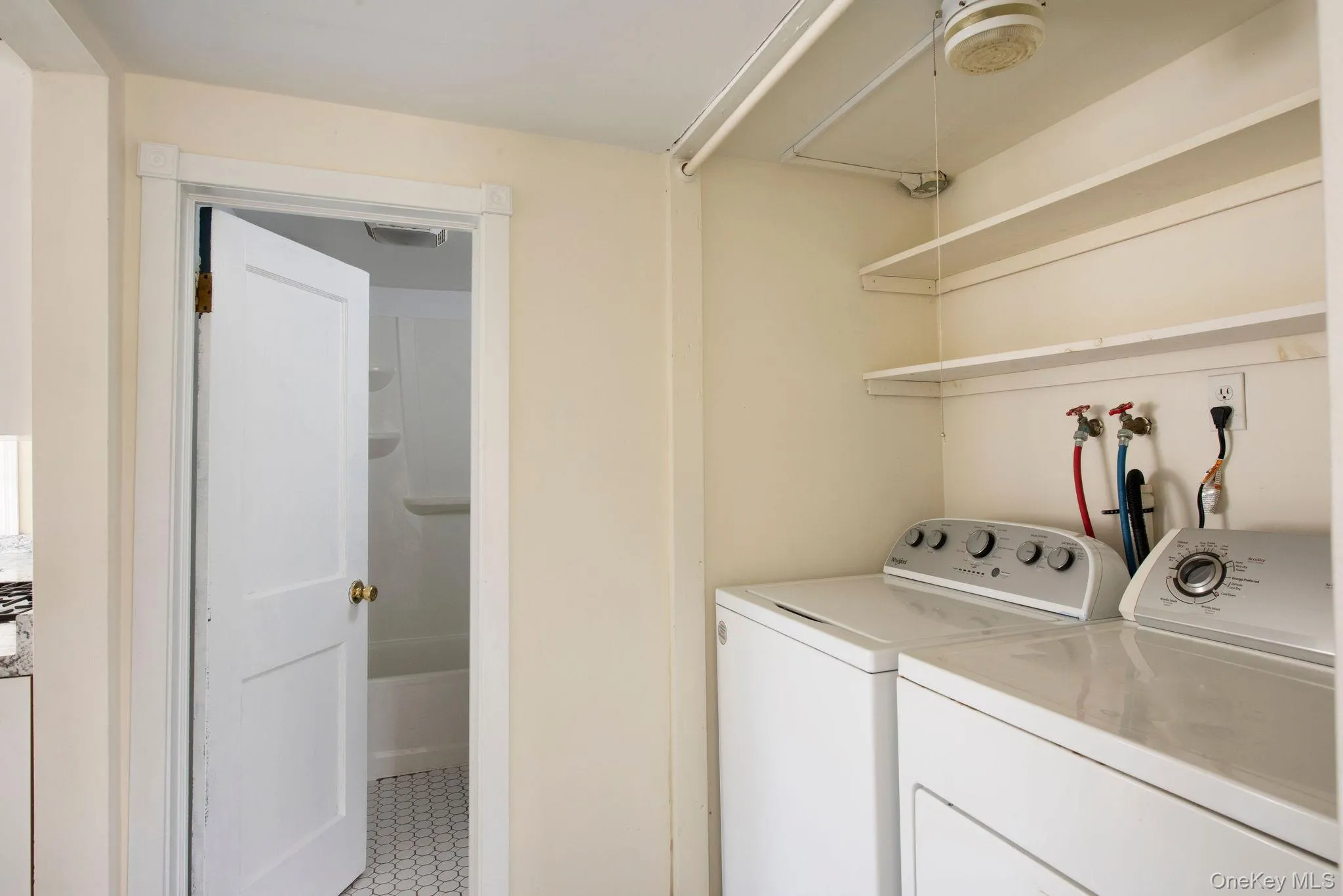 84 Montgomery Street, Red Hook, NY, 3 Bedrooms Bedrooms, 6 Rooms Rooms,1 BathroomBathrooms,Residential,For Rent,Montgomery,0,978946 84 Montgomery Street, Red Hook, NY, 3 Bedrooms Bedrooms, 6 Rooms Rooms,1 BathroomBathrooms,Residential,For Rent,Montgomery,0,978946