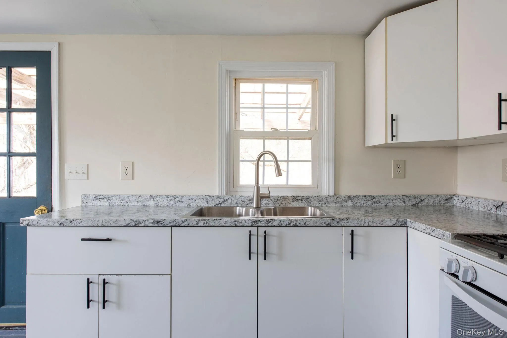 84 Montgomery Street, Red Hook, NY, 3 Bedrooms Bedrooms, 6 Rooms Rooms,1 BathroomBathrooms,Residential,For Rent,Montgomery,0,978946 84 Montgomery Street, Red Hook, NY, 3 Bedrooms Bedrooms, 6 Rooms Rooms,1 BathroomBathrooms,Residential,For Rent,Montgomery,0,978946