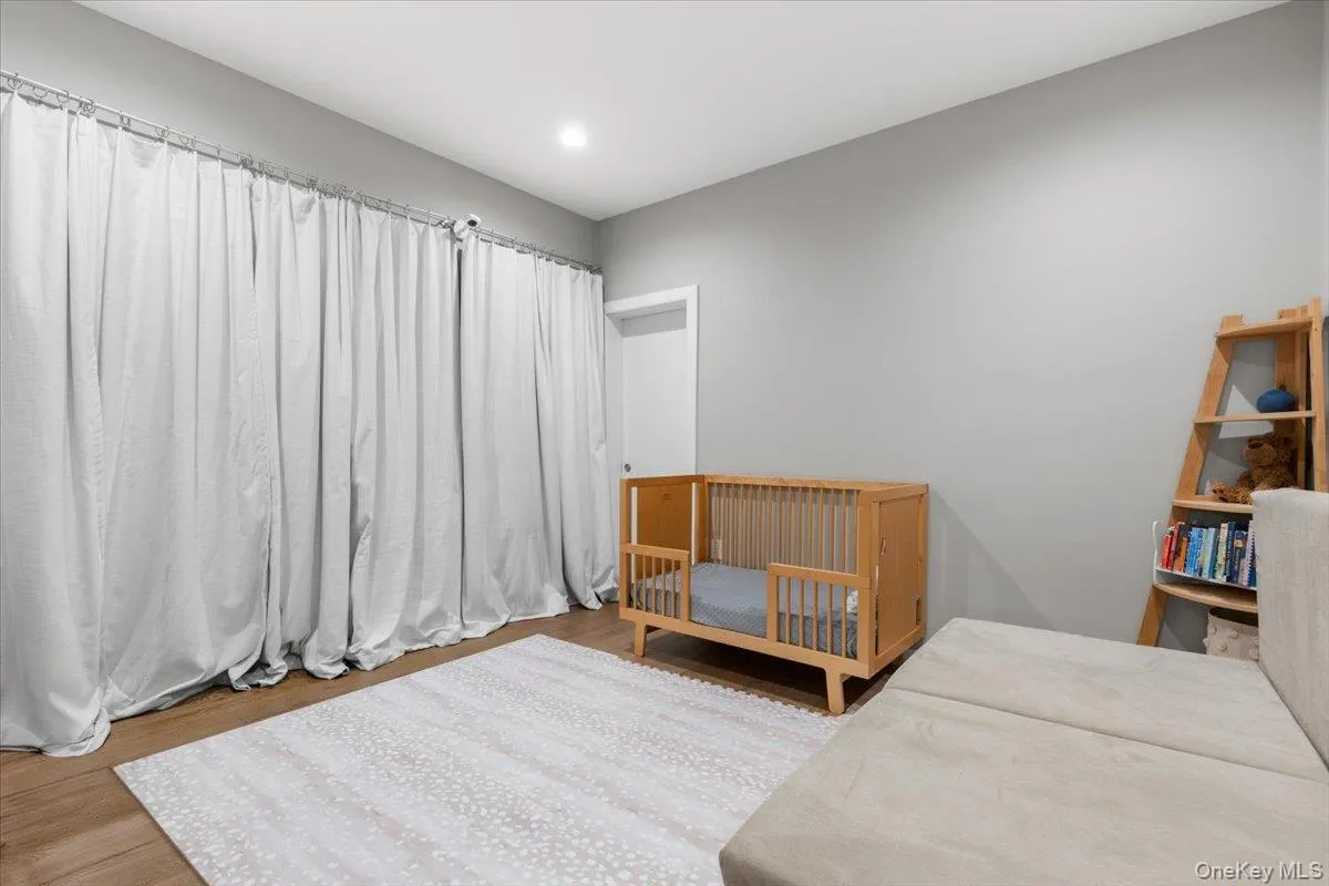 73 Maple Avenue, New Rochelle, NY, 4 Bedrooms Bedrooms, 7 Rooms Rooms,3 BathroomsBathrooms,Residential Lease,For Rent,Maple,0,978952 73 Maple Avenue, New Rochelle, NY, 4 Bedrooms Bedrooms, 7 Rooms Rooms,3 BathroomsBathrooms,Residential Lease,For Rent,Maple,0,978952