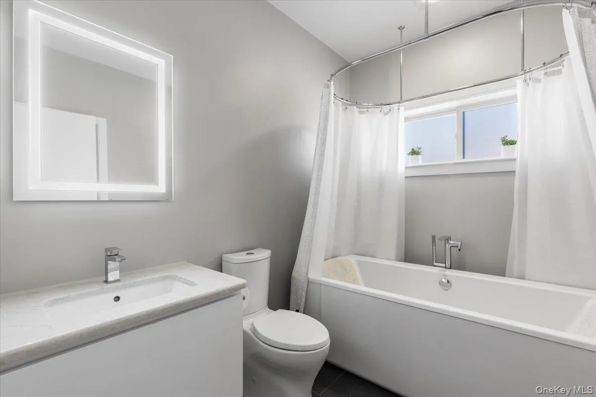 73 Maple Avenue, New Rochelle, NY, 4 Bedrooms Bedrooms, 7 Rooms Rooms,3 BathroomsBathrooms,Residential Lease,For Rent,Maple,0,978952 73 Maple Avenue, New Rochelle, NY, 4 Bedrooms Bedrooms, 7 Rooms Rooms,3 BathroomsBathrooms,Residential Lease,For Rent,Maple,0,978952