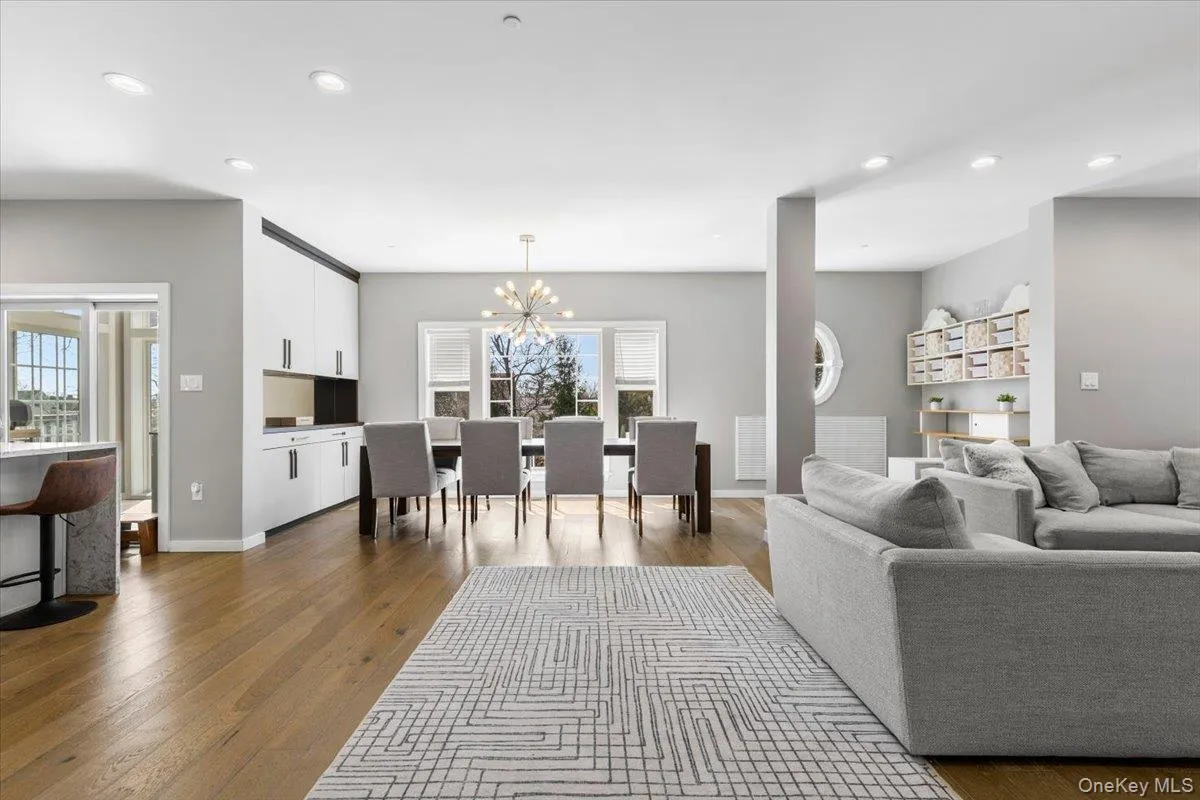 73 Maple Avenue, New Rochelle, NY, 4 Bedrooms Bedrooms, 7 Rooms Rooms,3 BathroomsBathrooms,Residential Lease,For Rent,Maple,0,978952 73 Maple Avenue, New Rochelle, NY, 4 Bedrooms Bedrooms, 7 Rooms Rooms,3 BathroomsBathrooms,Residential Lease,For Rent,Maple,0,978952