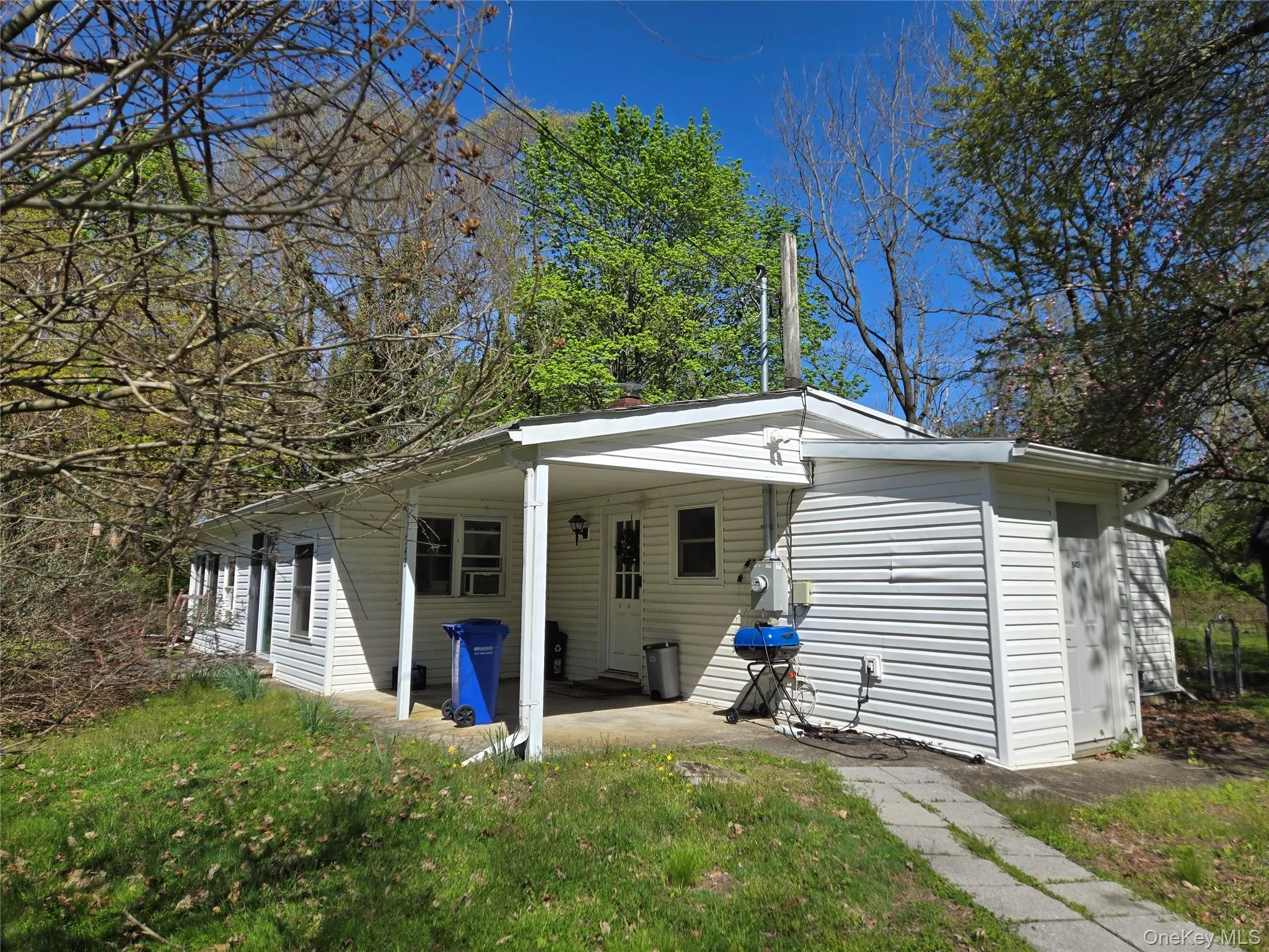 542 W. Broadway, Brookhaven, NY, 3 Bedrooms Bedrooms, 5 Rooms Rooms,2 BathroomsBathrooms,Residential Lease,For Rent,W. Broadway,0,978969 542 W. Broadway, Brookhaven, NY, 3 Bedrooms Bedrooms, 5 Rooms Rooms,2 BathroomsBathrooms,Residential Lease,For Rent,W. Broadway,0,978969