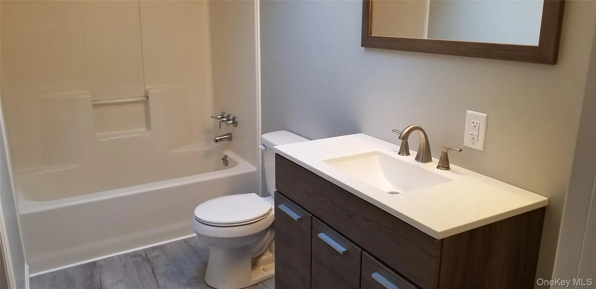 542 W. Broadway, Brookhaven, NY, 3 Bedrooms Bedrooms, 5 Rooms Rooms,2 BathroomsBathrooms,Residential Lease,For Rent,W. Broadway,0,978969 542 W. Broadway, Brookhaven, NY, 3 Bedrooms Bedrooms, 5 Rooms Rooms,2 BathroomsBathrooms,Residential Lease,For Rent,W. Broadway,0,978969