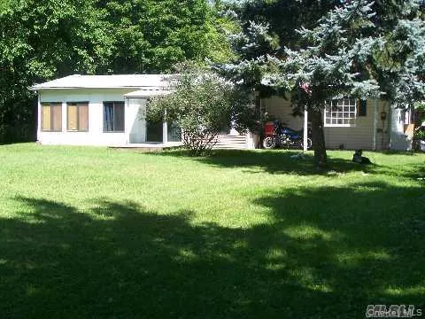 542 W. Broadway, Brookhaven, NY, 3 Bedrooms Bedrooms, 5 Rooms Rooms,2 BathroomsBathrooms,Residential Lease,For Rent,W. Broadway,0,978969 542 W. Broadway, Brookhaven, NY, 3 Bedrooms Bedrooms, 5 Rooms Rooms,2 BathroomsBathrooms,Residential Lease,For Rent,W. Broadway,0,978969