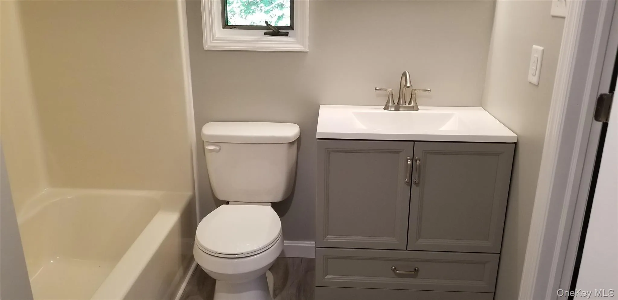 542 W. Broadway, Brookhaven, NY, 3 Bedrooms Bedrooms, 5 Rooms Rooms,2 BathroomsBathrooms,Residential Lease,For Rent,W. Broadway,0,978969 542 W. Broadway, Brookhaven, NY, 3 Bedrooms Bedrooms, 5 Rooms Rooms,2 BathroomsBathrooms,Residential Lease,For Rent,W. Broadway,0,978969