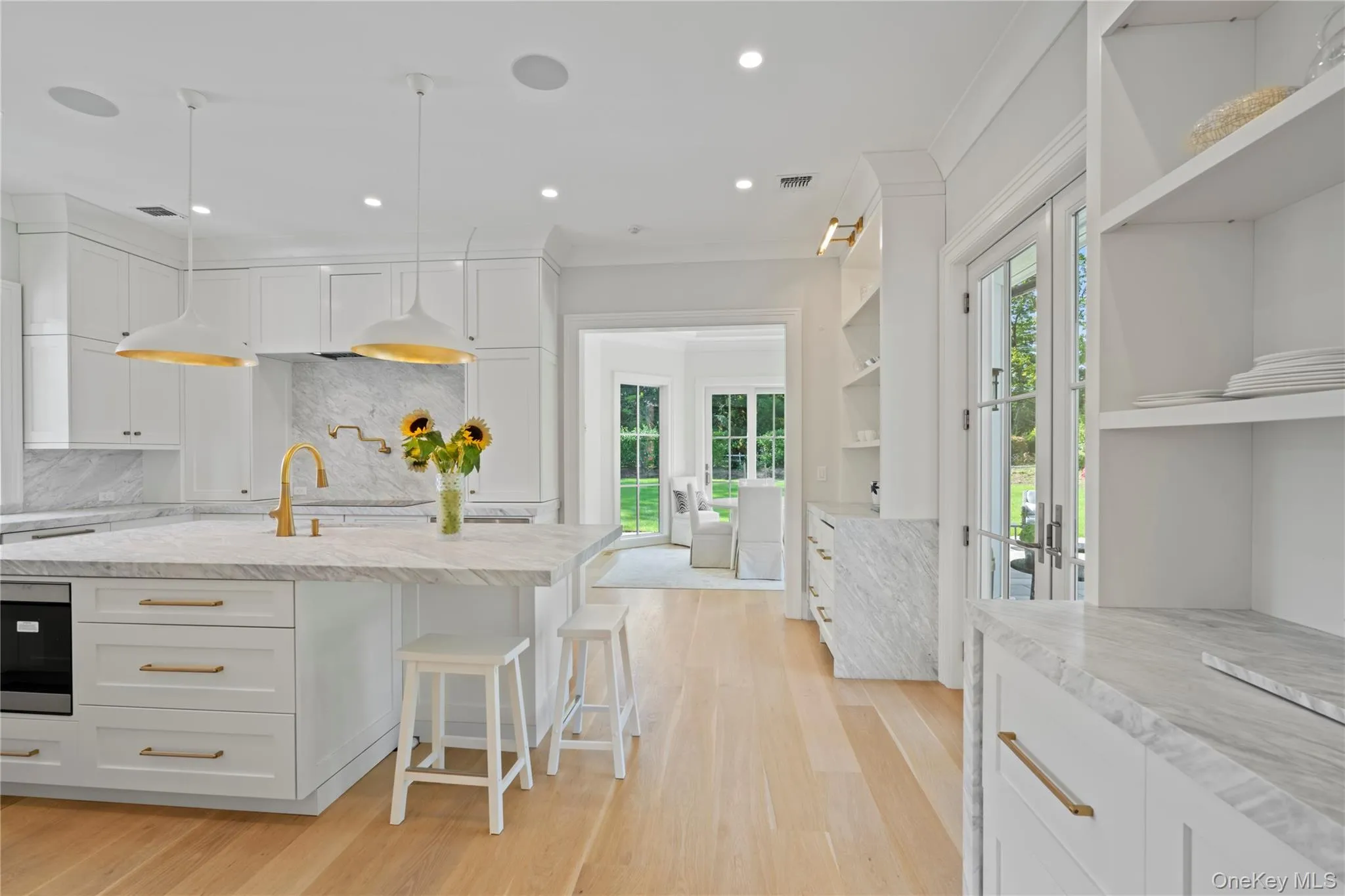 2 Pheasant Run, North Hempstead, NY, 5 Bedrooms Bedrooms, 17 Rooms Rooms,6 BathroomsBathrooms,Residential Lease,For Rent,Pheasant,0,978975 2 Pheasant Run, North Hempstead, NY, 5 Bedrooms Bedrooms, 17 Rooms Rooms,6 BathroomsBathrooms,Residential Lease,For Rent,Pheasant,0,978975