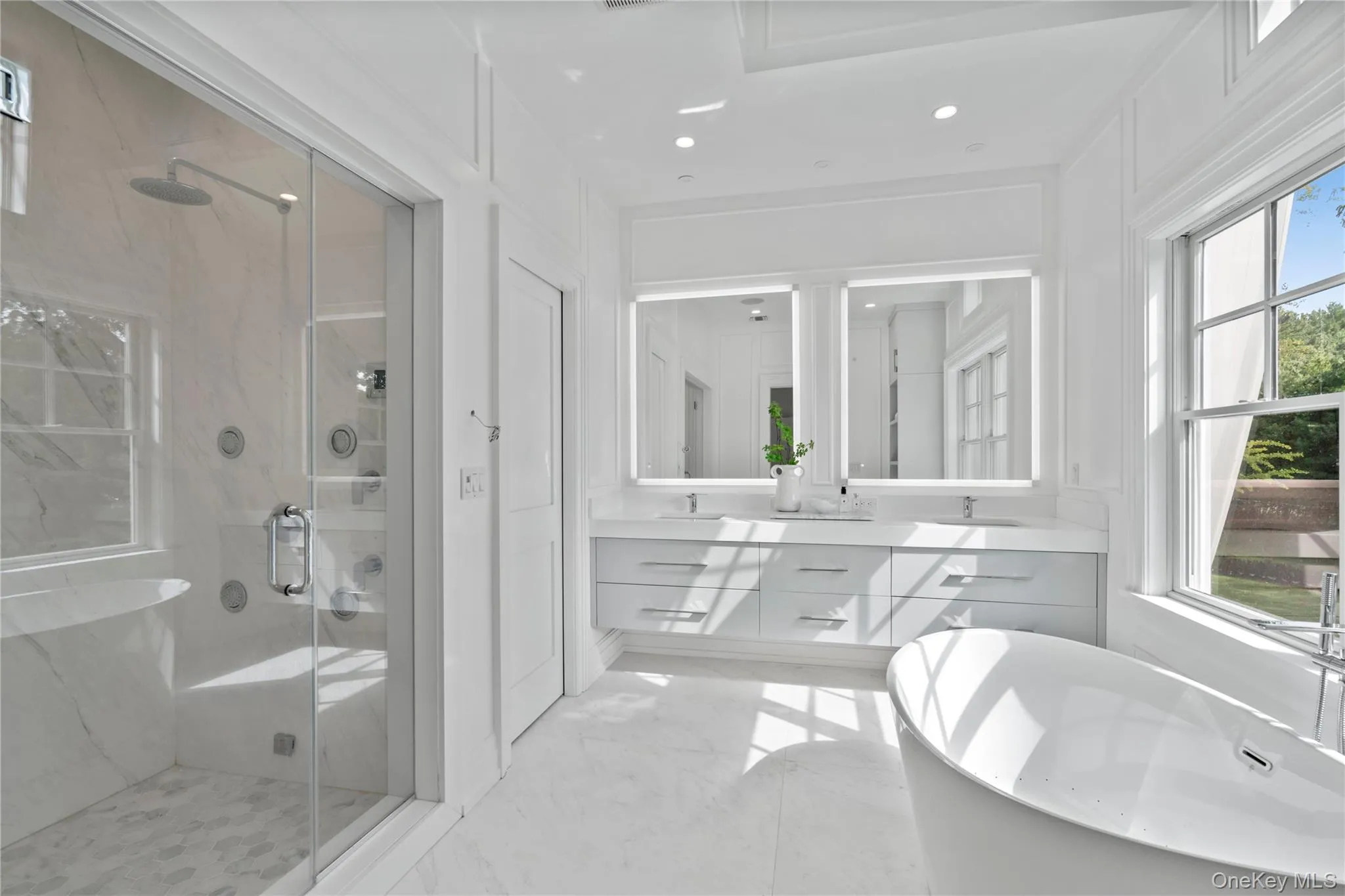 2 Pheasant Run, North Hempstead, NY, 5 Bedrooms Bedrooms, 17 Rooms Rooms,6 BathroomsBathrooms,Residential Lease,For Rent,Pheasant,0,978975 2 Pheasant Run, North Hempstead, NY, 5 Bedrooms Bedrooms, 17 Rooms Rooms,6 BathroomsBathrooms,Residential Lease,For Rent,Pheasant,0,978975