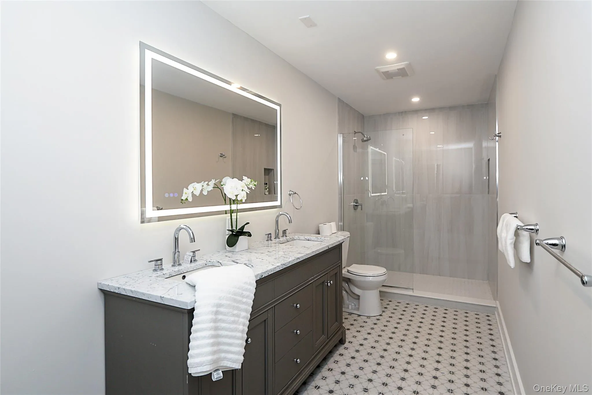 2 Pheasant Run, North Hempstead, NY, 6 Bedrooms Bedrooms, 17 Rooms Rooms,6 BathroomsBathrooms,Residential,For Rent,Pheasant,0,978976 2 Pheasant Run, North Hempstead, NY, 6 Bedrooms Bedrooms, 17 Rooms Rooms,6 BathroomsBathrooms,Residential,For Rent,Pheasant,0,978976