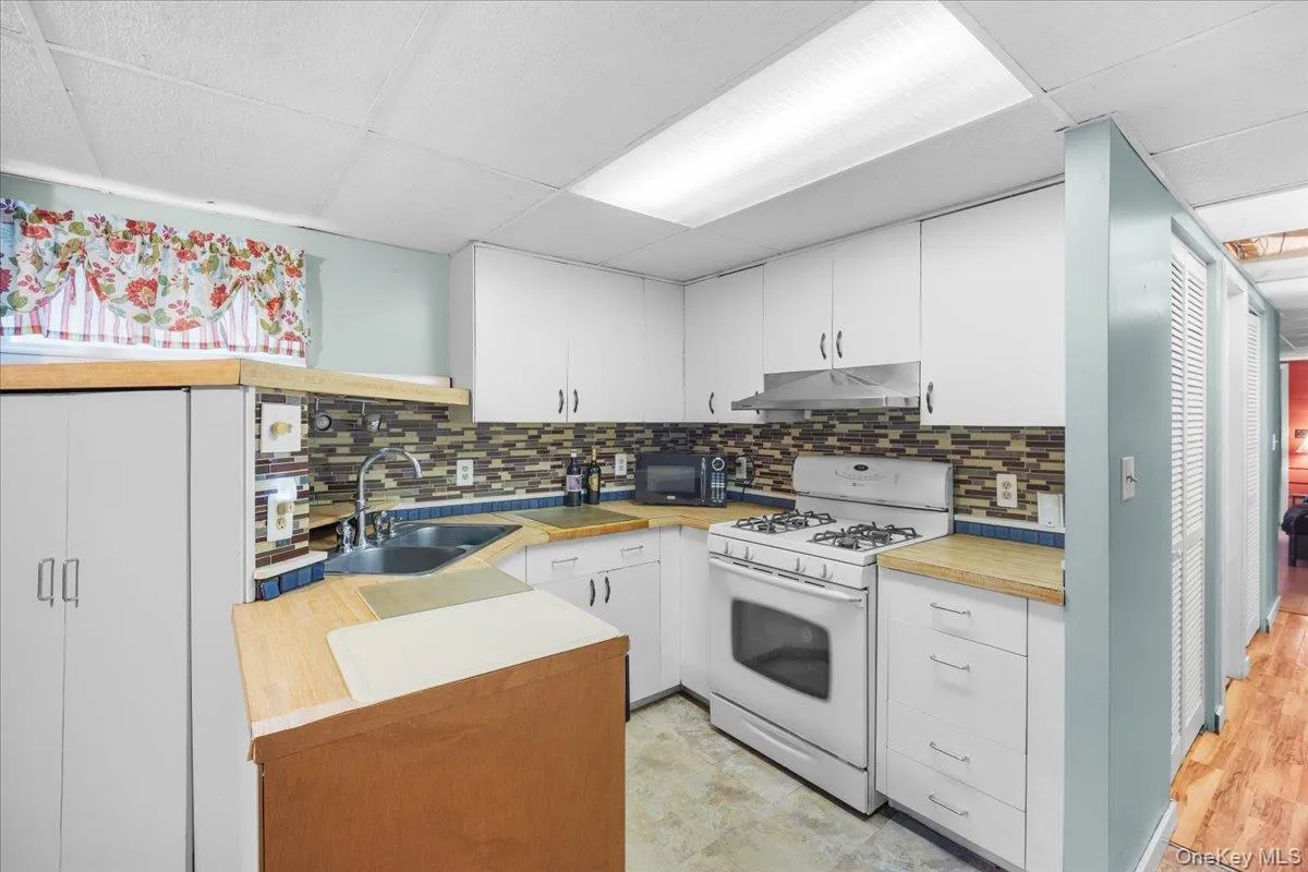 7 Hujay Terrace, Wappinger, NY, 5 Bedrooms Bedrooms, 10 Rooms Rooms,3 BathroomsBathrooms,Residential Sale,For Rent,Hujay,0,978978 7 Hujay Terrace, Wappinger, NY, 5 Bedrooms Bedrooms, 10 Rooms Rooms,3 BathroomsBathrooms,Residential Sale,For Rent,Hujay,0,978978