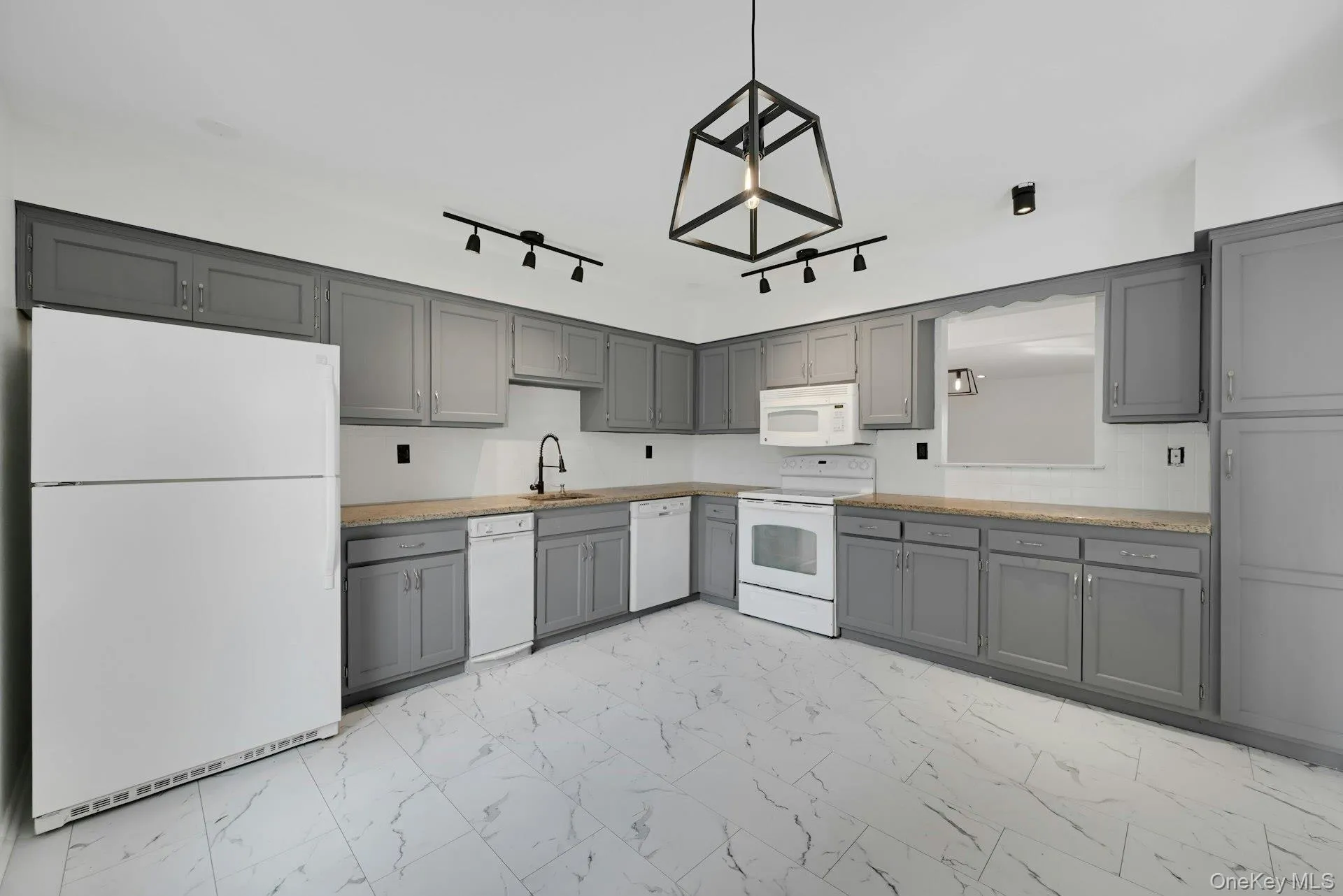62 Somerset Drive, Ramapo, NY, 2 Bedrooms Bedrooms, 6 Rooms Rooms,2 BathroomsBathrooms,Residential,For Rent,Somerset,0,978992 62 Somerset Drive, Ramapo, NY, 2 Bedrooms Bedrooms, 6 Rooms Rooms,2 BathroomsBathrooms,Residential,For Rent,Somerset,0,978992