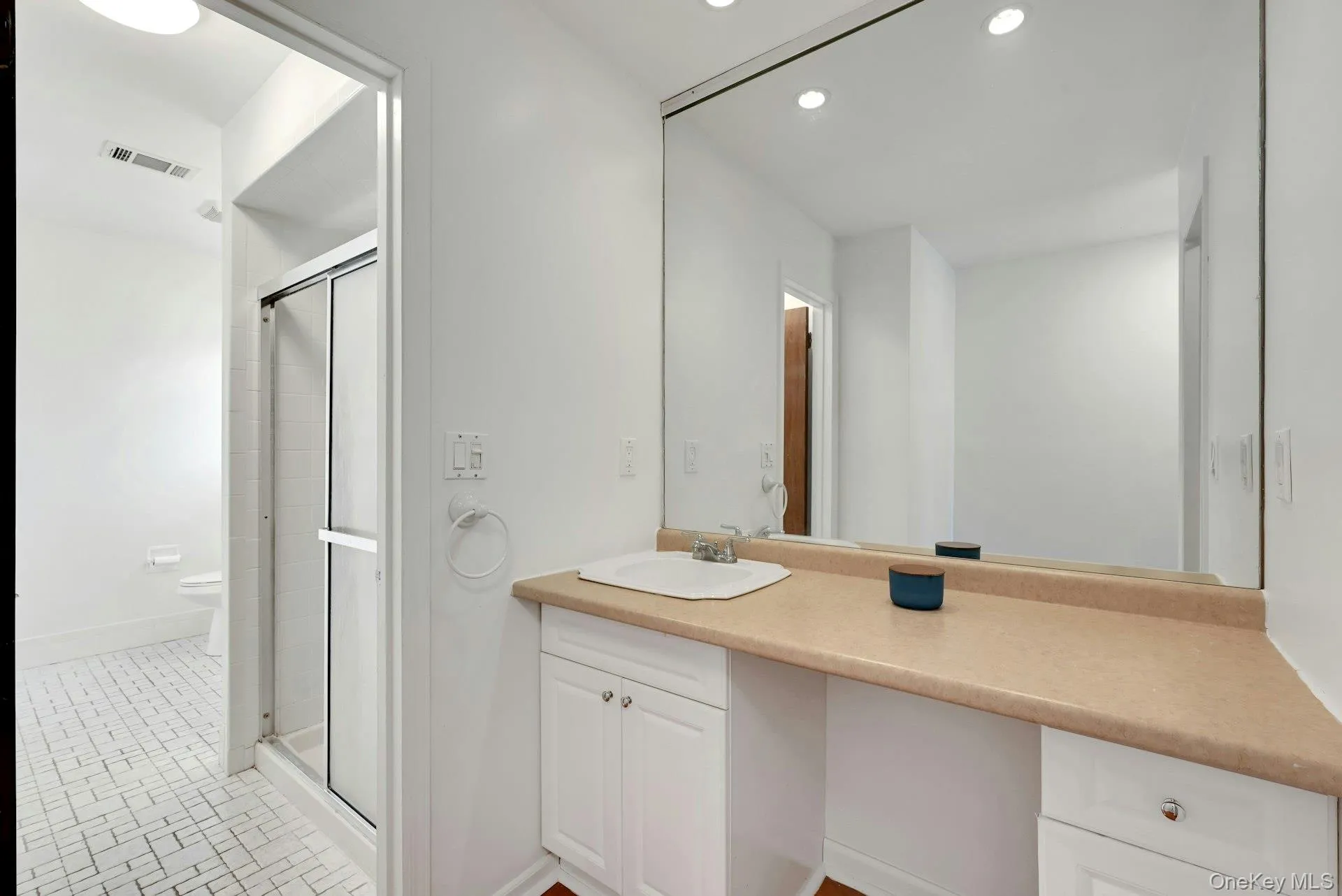 62 Somerset Drive, Ramapo, NY, 2 Bedrooms Bedrooms, 6 Rooms Rooms,2 BathroomsBathrooms,Residential,For Rent,Somerset,0,978992 62 Somerset Drive, Ramapo, NY, 2 Bedrooms Bedrooms, 6 Rooms Rooms,2 BathroomsBathrooms,Residential,For Rent,Somerset,0,978992