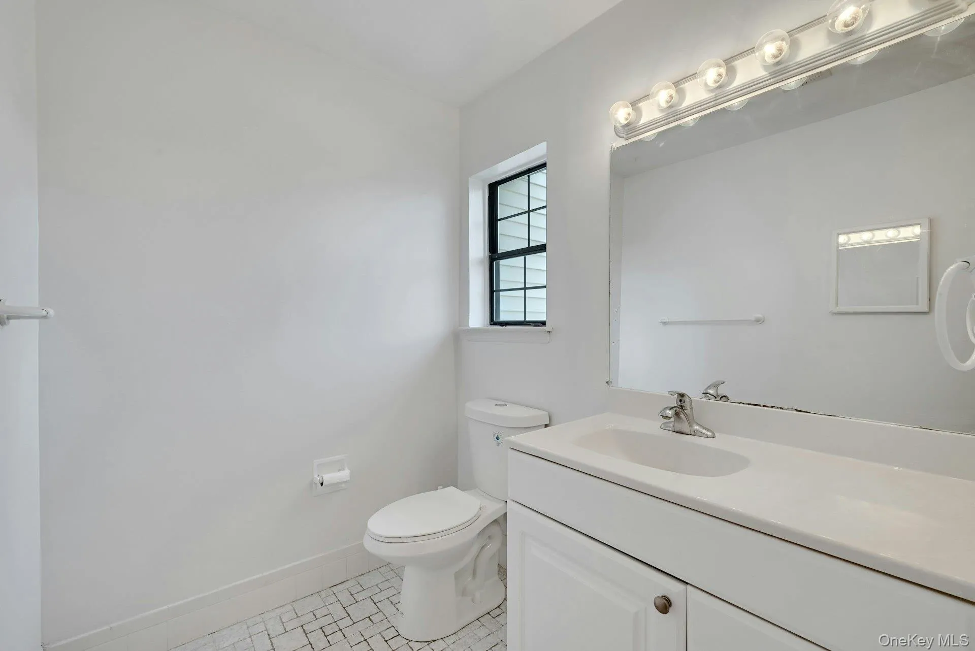 62 Somerset Drive, Ramapo, NY, 2 Bedrooms Bedrooms, 6 Rooms Rooms,2 BathroomsBathrooms,Residential,For Rent,Somerset,0,978992 62 Somerset Drive, Ramapo, NY, 2 Bedrooms Bedrooms, 6 Rooms Rooms,2 BathroomsBathrooms,Residential,For Rent,Somerset,0,978992