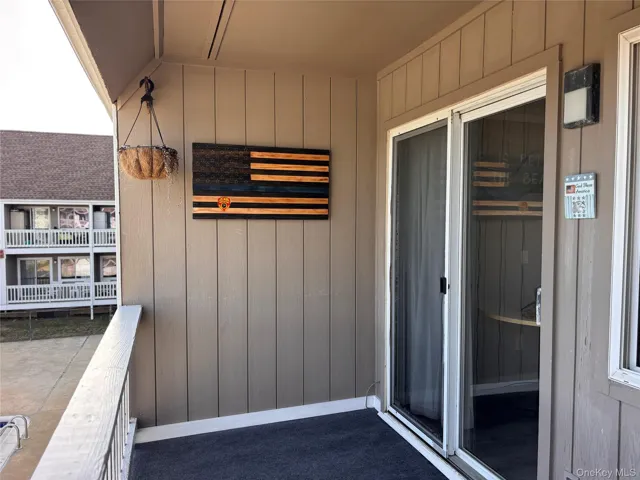131 S Emerson Avenue Unit 224, East Hampton, New York 11954