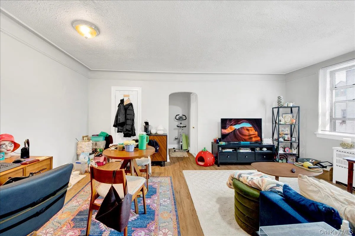 7 Greenridge Avenue, White Plains, NY, 1 Bedroom Bedrooms, 3 Rooms Rooms,1 BathroomBathrooms,Residential Lease,For Rent,Greenridge,0,979001 7 Greenridge Avenue, White Plains, NY, 1 Bedroom Bedrooms, 3 Rooms Rooms,1 BathroomBathrooms,Residential Lease,For Rent,Greenridge,0,979001