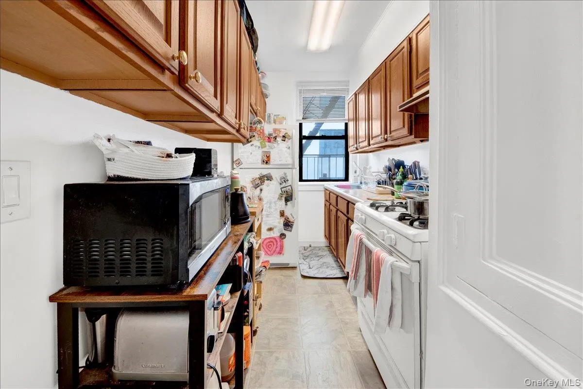 7 Greenridge Avenue, White Plains, NY, 1 Bedroom Bedrooms, 3 Rooms Rooms,1 BathroomBathrooms,Residential Lease,For Rent,Greenridge,0,979001 7 Greenridge Avenue, White Plains, NY, 1 Bedroom Bedrooms, 3 Rooms Rooms,1 BathroomBathrooms,Residential Lease,For Rent,Greenridge,0,979001