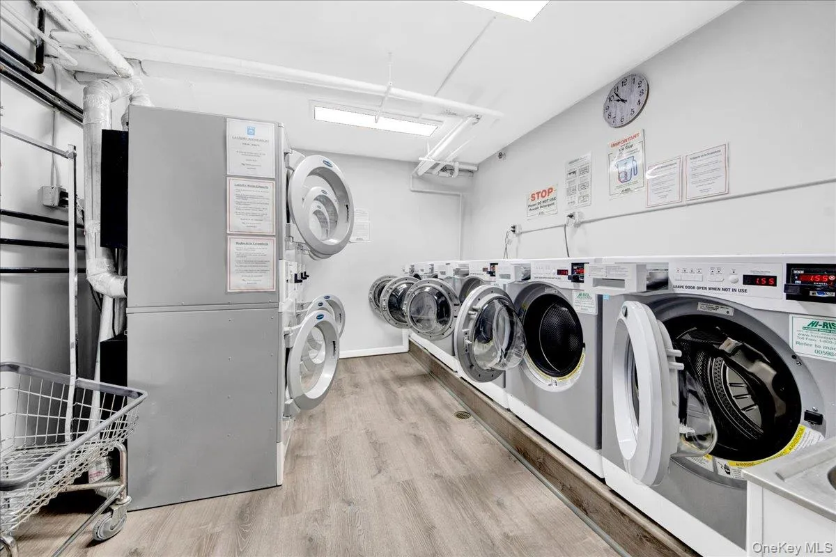 7 Greenridge Avenue, White Plains, NY, 1 Bedroom Bedrooms, 3 Rooms Rooms,1 BathroomBathrooms,Residential Lease,For Rent,Greenridge,0,979001 7 Greenridge Avenue, White Plains, NY, 1 Bedroom Bedrooms, 3 Rooms Rooms,1 BathroomBathrooms,Residential Lease,For Rent,Greenridge,0,979001