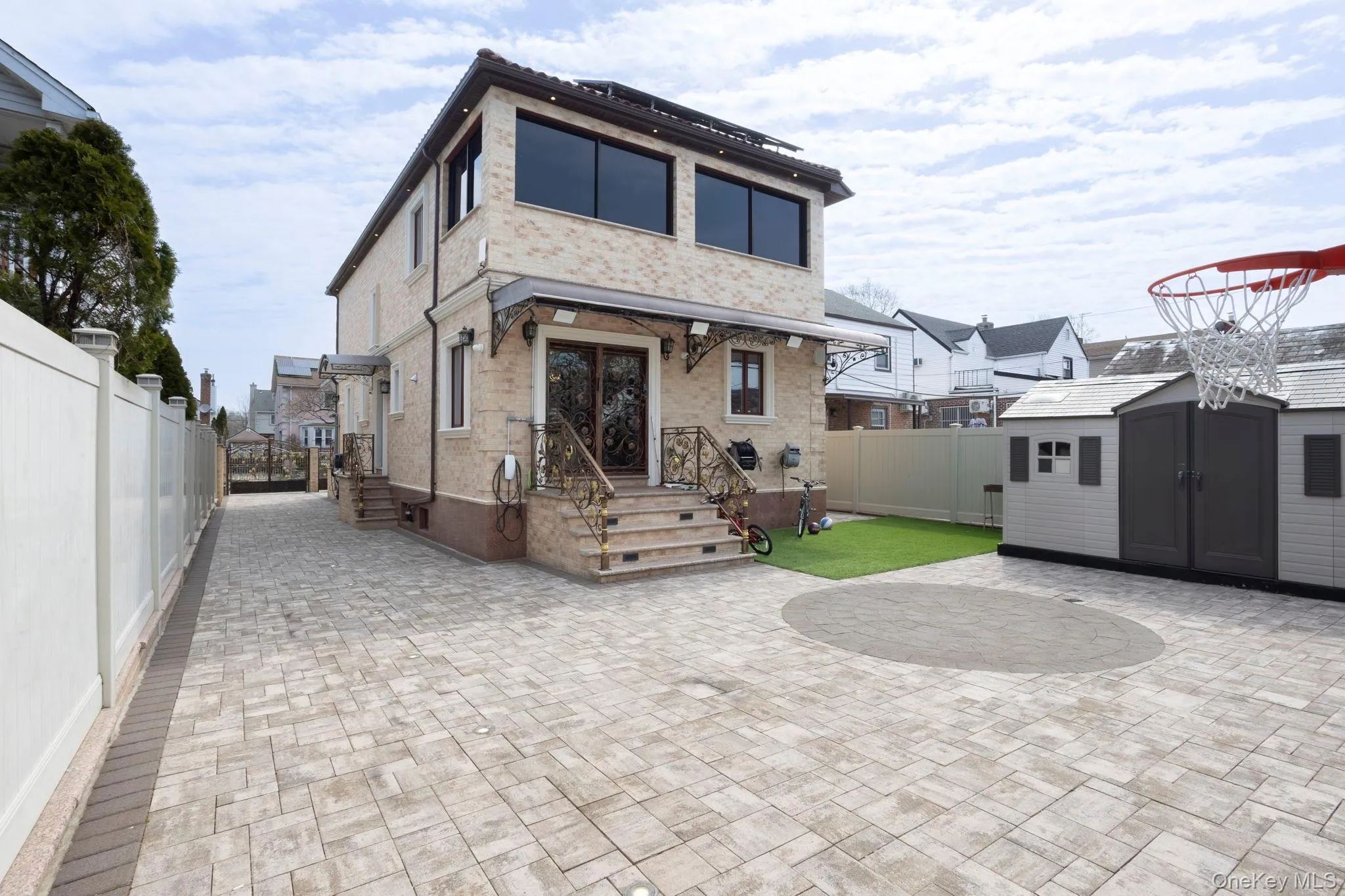 69-42 180th Street, New York, NY, 4 Bedrooms Bedrooms, 14 Rooms Rooms,4 BathroomsBathrooms,Residential,For Rent,180th,0,979003 69-42 180th Street, New York, NY, 4 Bedrooms Bedrooms, 14 Rooms Rooms,4 BathroomsBathrooms,Residential,For Rent,180th,0,979003