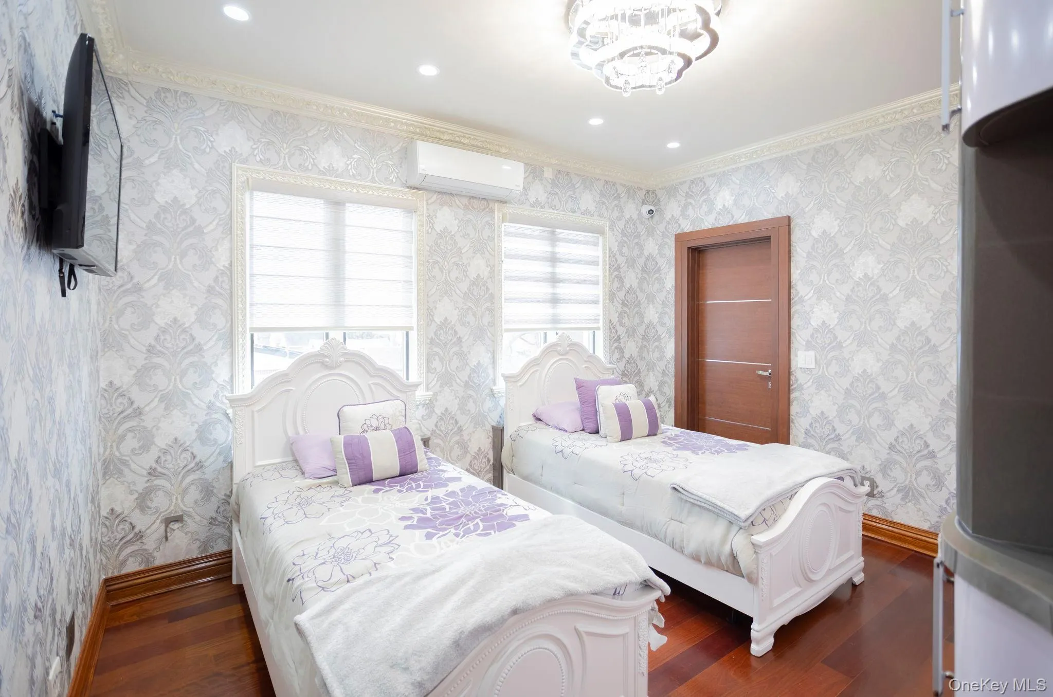 69-42 180th Street, New York, NY, 4 Bedrooms Bedrooms, 14 Rooms Rooms,4 BathroomsBathrooms,Residential,For Rent,180th,0,979003 69-42 180th Street, New York, NY, 4 Bedrooms Bedrooms, 14 Rooms Rooms,4 BathroomsBathrooms,Residential,For Rent,180th,0,979003
