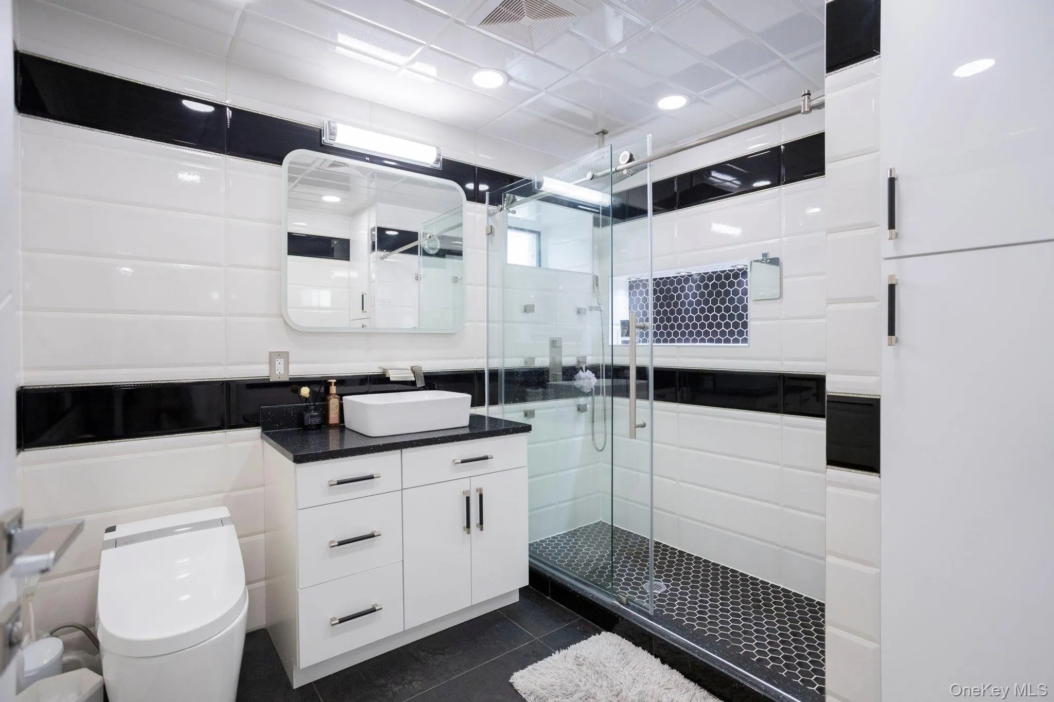 69-42 180th Street, New York, NY, 4 Bedrooms Bedrooms, 14 Rooms Rooms,4 BathroomsBathrooms,Residential,For Rent,180th,0,979003 69-42 180th Street, New York, NY, 4 Bedrooms Bedrooms, 14 Rooms Rooms,4 BathroomsBathrooms,Residential,For Rent,180th,0,979003