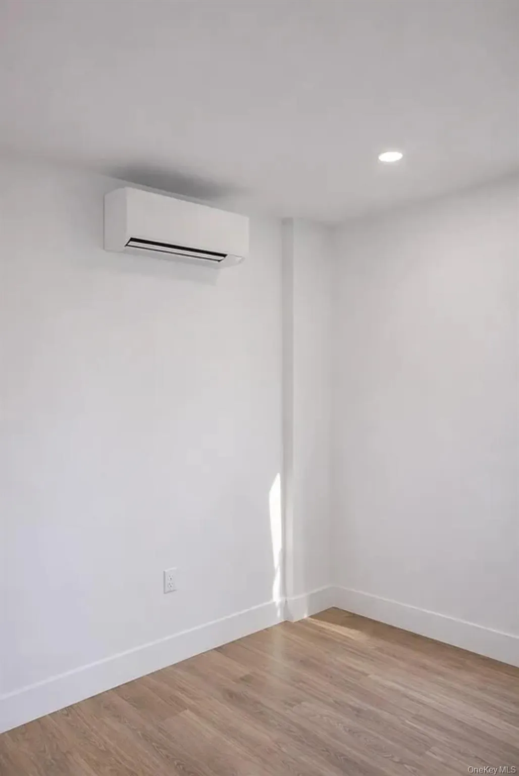 98-07 37th Avenue, New York, NY, 3 Bedrooms Bedrooms, 5 Rooms Rooms,1 BathroomBathrooms,Residential Lease,For Rent,37th,0,979040 98-07 37th Avenue, New York, NY, 3 Bedrooms Bedrooms, 5 Rooms Rooms,1 BathroomBathrooms,Residential Lease,For Rent,37th,0,979040