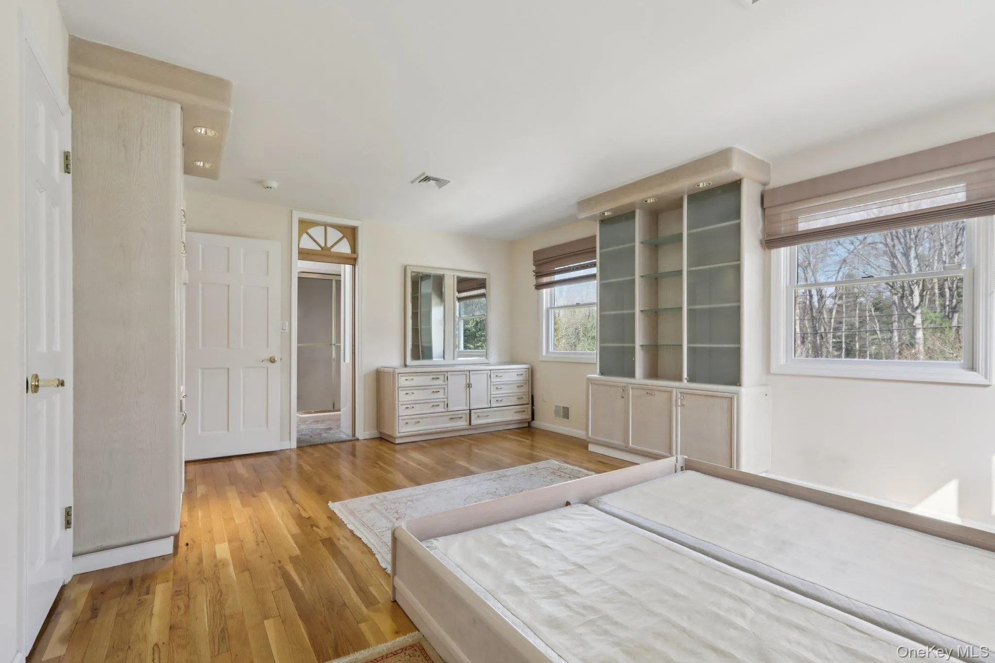 Guest suite with private bath and walk in closet or prmiary on second floor Guest suite with private bath and walk in closet or prmiary on second floor