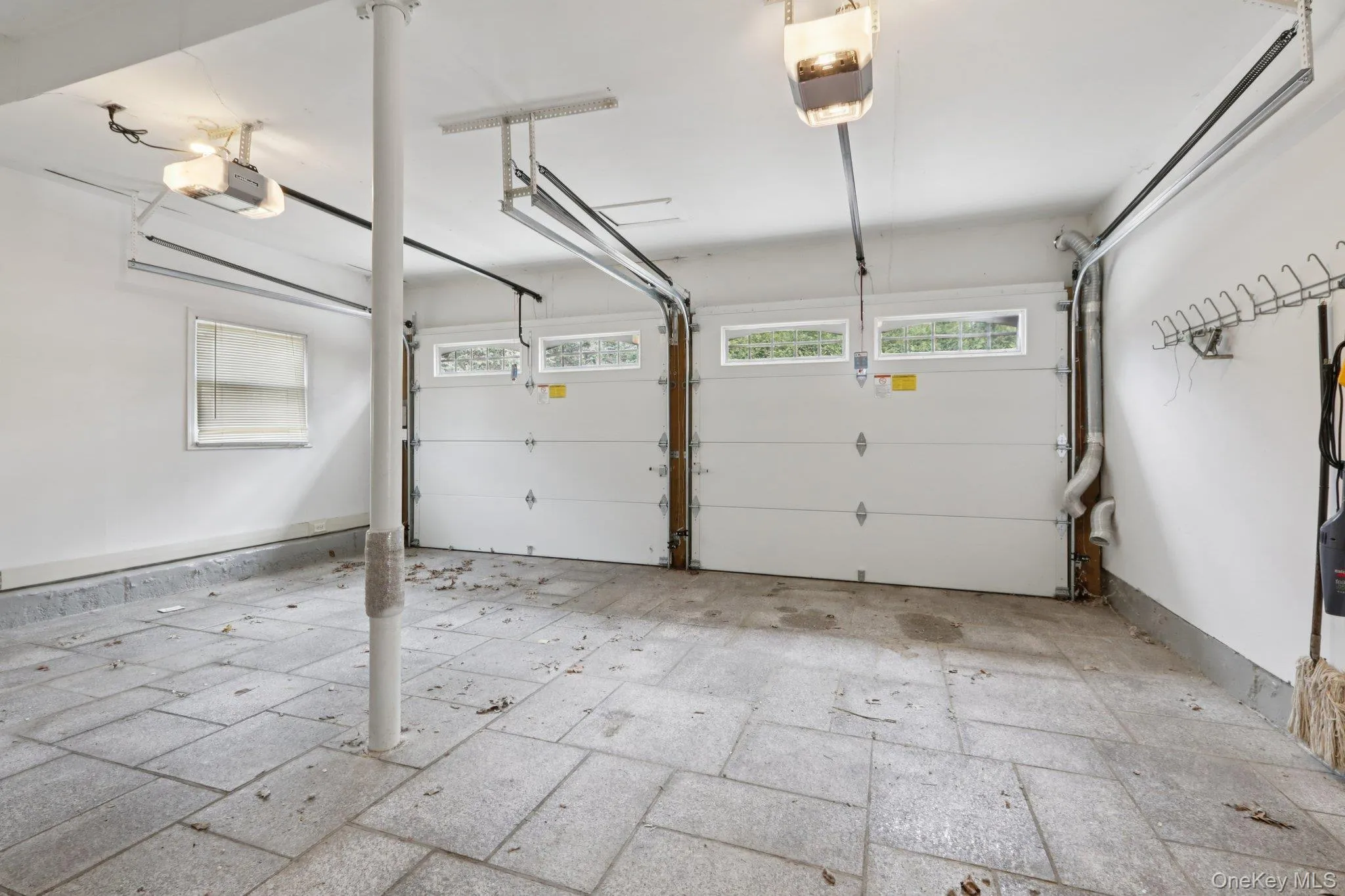 With tile floor and opener With tile floor and opener