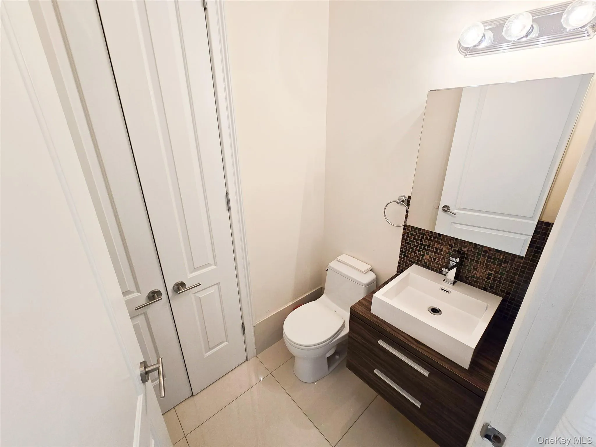 63-36 99 Sreet, New York, NY, 2 Bedrooms Bedrooms, 5 Rooms Rooms,2 BathroomsBathrooms,Residential,For Rent,99 Sreet,0,979056 63-36 99 Sreet, New York, NY, 2 Bedrooms Bedrooms, 5 Rooms Rooms,2 BathroomsBathrooms,Residential,For Rent,99 Sreet,0,979056