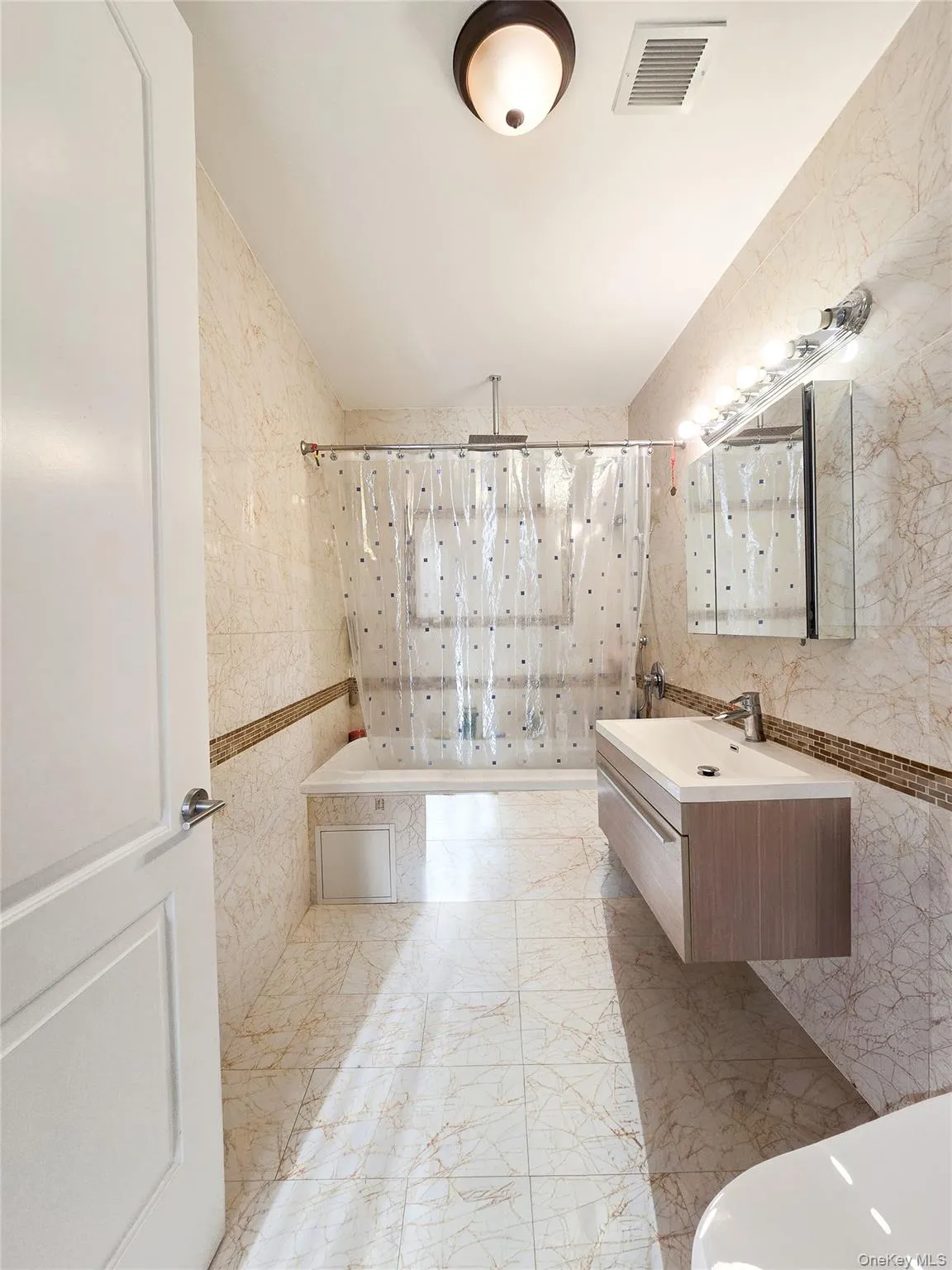 63-36 99 Sreet, New York, NY, 2 Bedrooms Bedrooms, 5 Rooms Rooms,2 BathroomsBathrooms,Residential,For Rent,99 Sreet,0,979056 63-36 99 Sreet, New York, NY, 2 Bedrooms Bedrooms, 5 Rooms Rooms,2 BathroomsBathrooms,Residential,For Rent,99 Sreet,0,979056