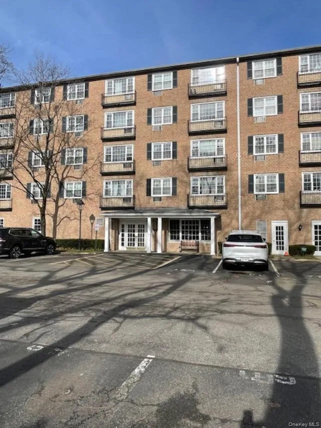 2 Consulate Drive, Eastchester, NY, 1 Bedroom Bedrooms, 3 Rooms Rooms,1 BathroomBathrooms,Residential Lease,For Rent,Consulate,0,979059 2 Consulate Drive, Eastchester, NY, 1 Bedroom Bedrooms, 3 Rooms Rooms,1 BathroomBathrooms,Residential Lease,For Rent,Consulate,0,979059