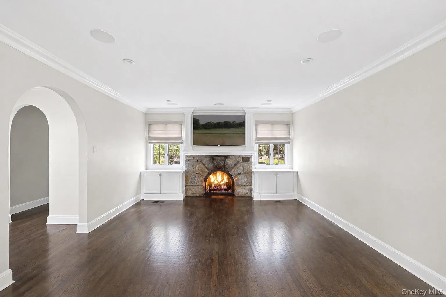 44 Old Ox Road, North Hempstead, NY, 3 Bedrooms Bedrooms, 8 Rooms Rooms,2 BathroomsBathrooms,Residential Lease,For Rent,Old Ox,0,979068 44 Old Ox Road, North Hempstead, NY, 3 Bedrooms Bedrooms, 8 Rooms Rooms,2 BathroomsBathrooms,Residential Lease,For Rent,Old Ox,0,979068