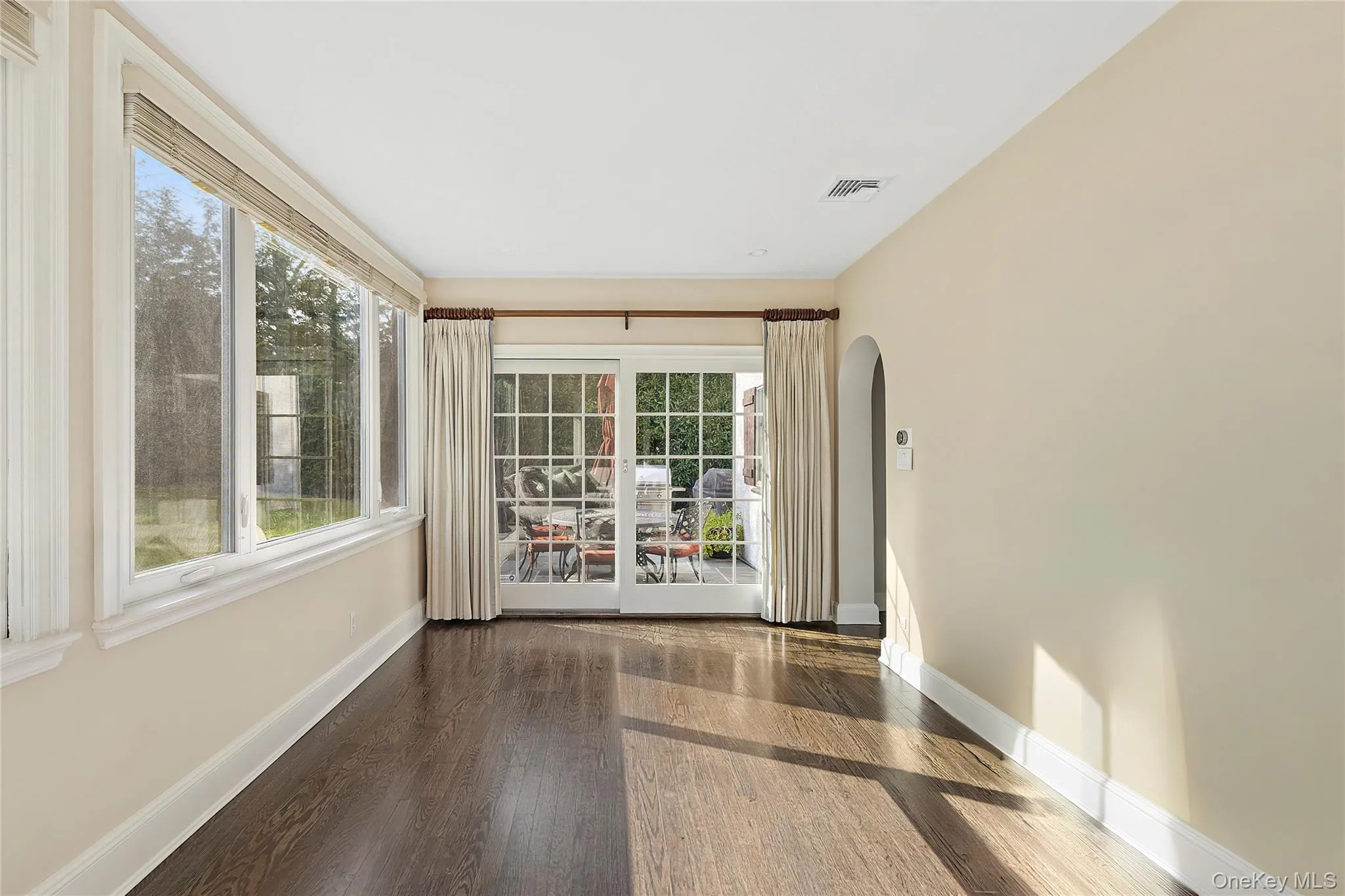 44 Old Ox Road, North Hempstead, NY, 3 Bedrooms Bedrooms, 8 Rooms Rooms,2 BathroomsBathrooms,Residential Lease,For Rent,Old Ox,0,979068 44 Old Ox Road, North Hempstead, NY, 3 Bedrooms Bedrooms, 8 Rooms Rooms,2 BathroomsBathrooms,Residential Lease,For Rent,Old Ox,0,979068