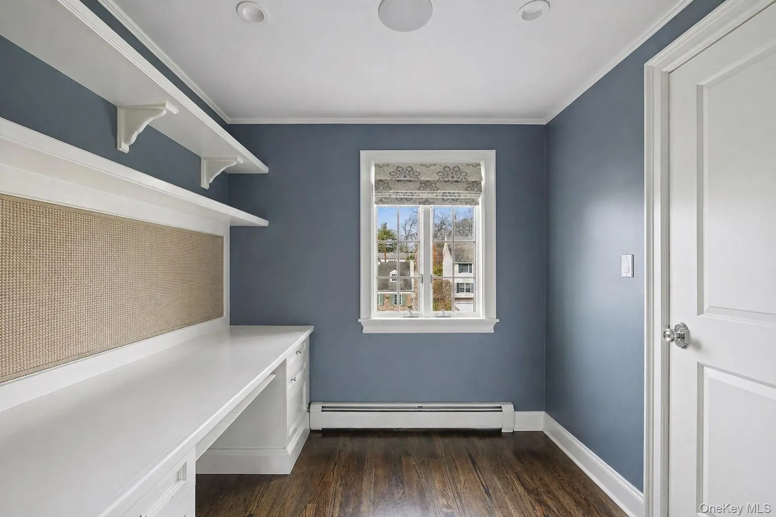 44 Old Ox Road, North Hempstead, NY, 3 Bedrooms Bedrooms, 8 Rooms Rooms,2 BathroomsBathrooms,Residential Lease,For Rent,Old Ox,0,979068 44 Old Ox Road, North Hempstead, NY, 3 Bedrooms Bedrooms, 8 Rooms Rooms,2 BathroomsBathrooms,Residential Lease,For Rent,Old Ox,0,979068