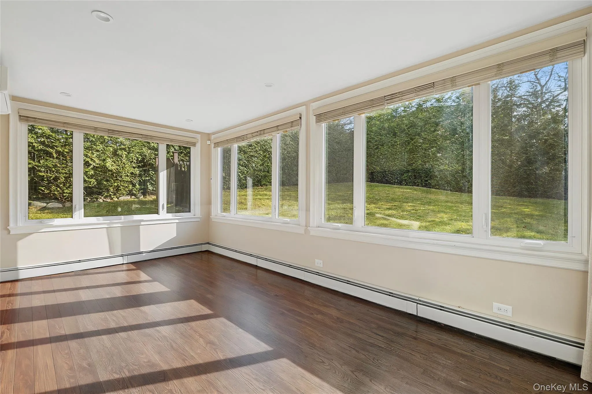 44 Old Ox Road, North Hempstead, NY, 3 Bedrooms Bedrooms, 8 Rooms Rooms,2 BathroomsBathrooms,Residential Lease,For Rent,Old Ox,0,979068 44 Old Ox Road, North Hempstead, NY, 3 Bedrooms Bedrooms, 8 Rooms Rooms,2 BathroomsBathrooms,Residential Lease,For Rent,Old Ox,0,979068