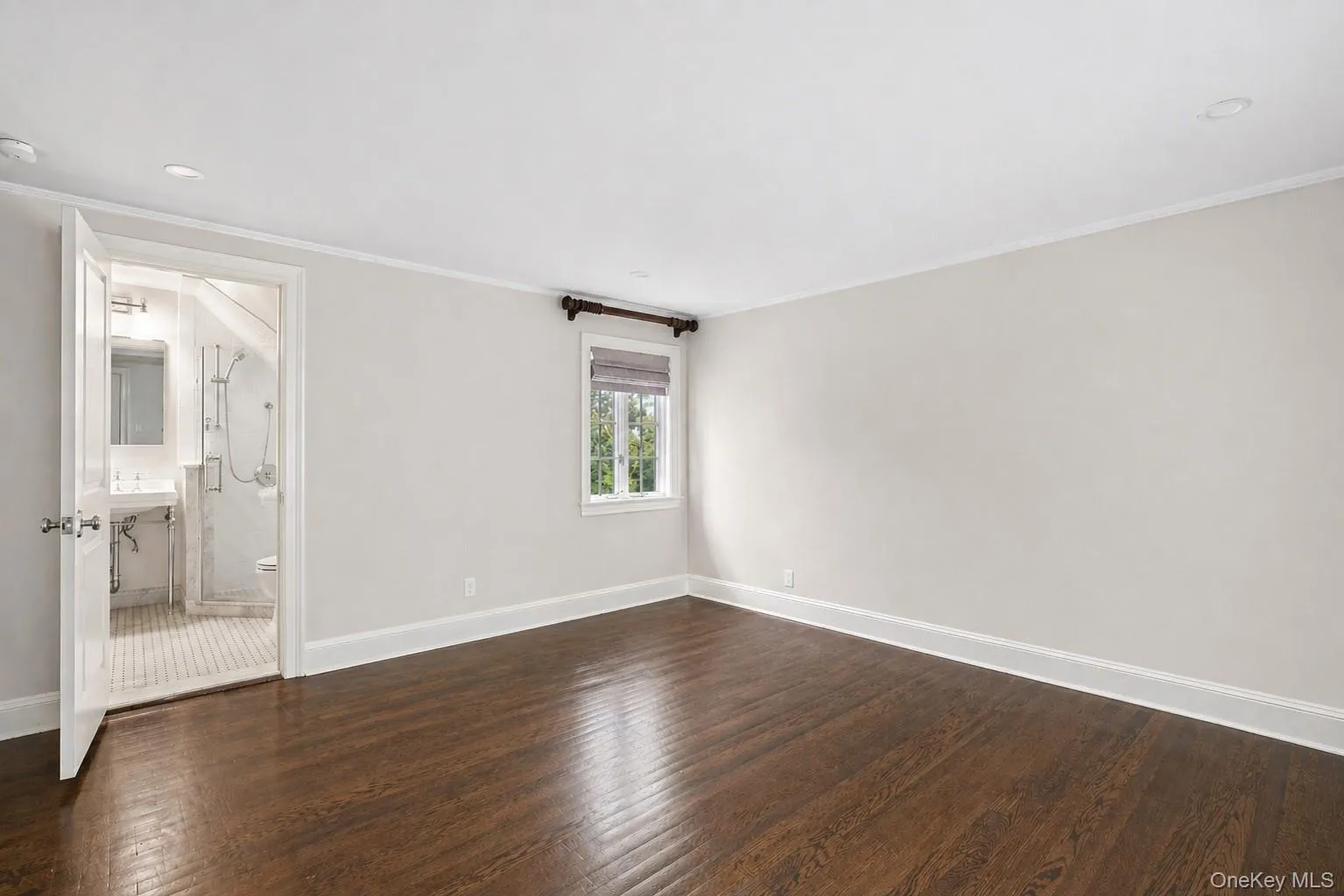 44 Old Ox Road, North Hempstead, NY, 3 Bedrooms Bedrooms, 8 Rooms Rooms,2 BathroomsBathrooms,Residential Lease,For Rent,Old Ox,0,979068 44 Old Ox Road, North Hempstead, NY, 3 Bedrooms Bedrooms, 8 Rooms Rooms,2 BathroomsBathrooms,Residential Lease,For Rent,Old Ox,0,979068