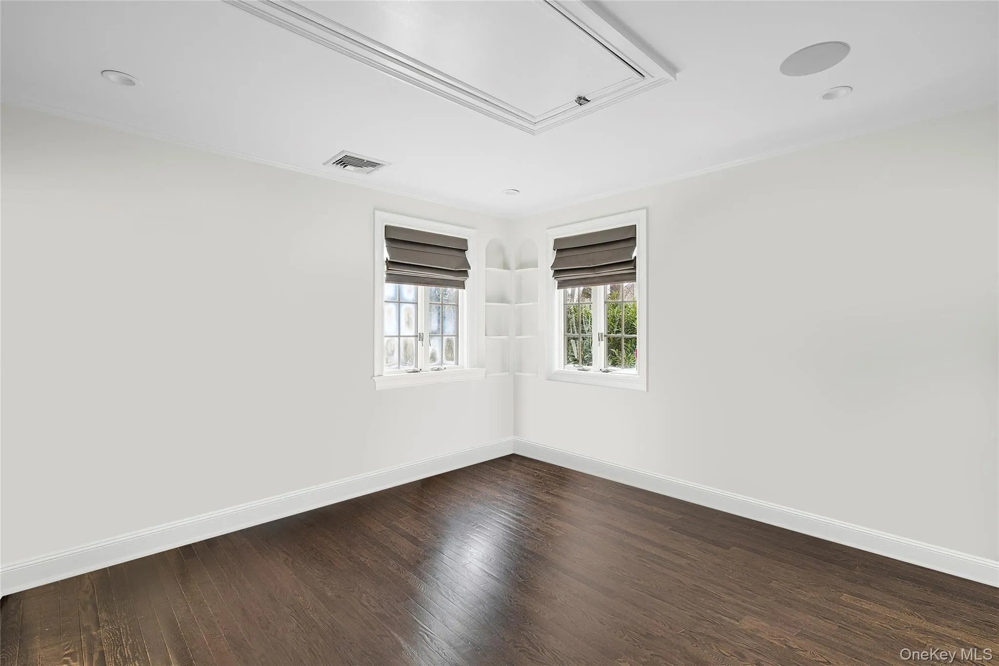 44 Old Ox Road, North Hempstead, NY, 3 Bedrooms Bedrooms, 8 Rooms Rooms,2 BathroomsBathrooms,Residential Lease,For Rent,Old Ox,0,979068 44 Old Ox Road, North Hempstead, NY, 3 Bedrooms Bedrooms, 8 Rooms Rooms,2 BathroomsBathrooms,Residential Lease,For Rent,Old Ox,0,979068