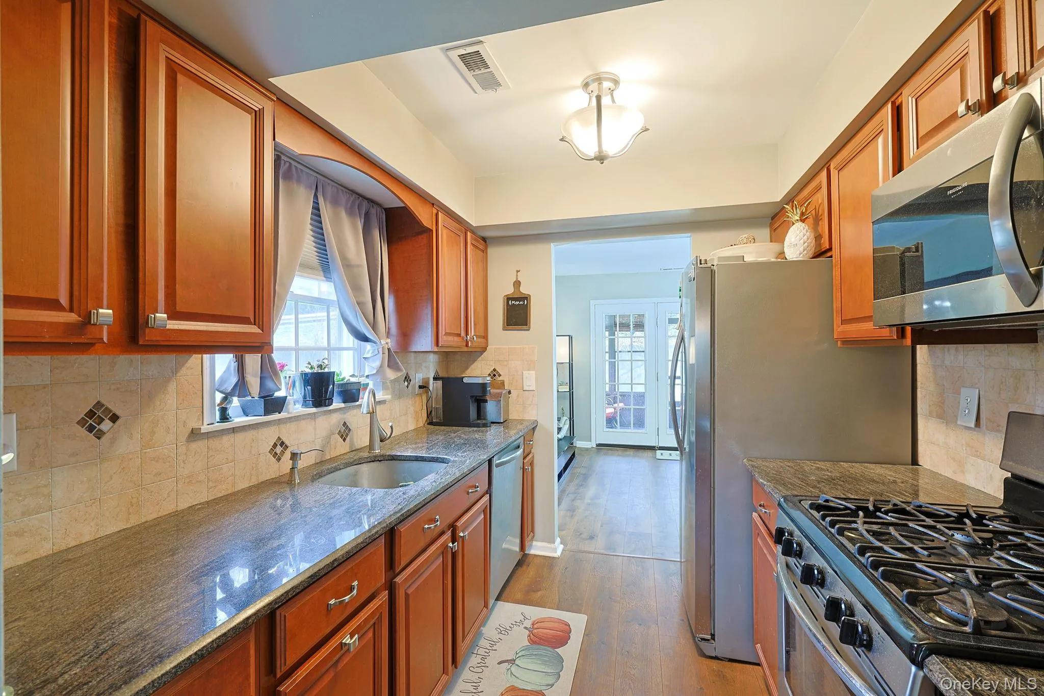 20 Wintergreen Court, Montgomery, NY, 2 Bedrooms Bedrooms, 5 Rooms Rooms,1 BathroomBathrooms,Residential,For Rent,Wintergreen,0,979077 20 Wintergreen Court, Montgomery, NY, 2 Bedrooms Bedrooms, 5 Rooms Rooms,1 BathroomBathrooms,Residential,For Rent,Wintergreen,0,979077