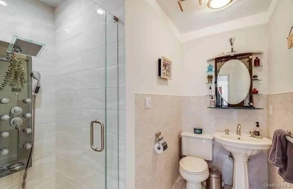 380 Penn Street, Long Beach, NY, 6 Bedrooms Bedrooms, 6 Rooms Rooms,4 BathroomsBathrooms,Residential Lease,For Rent,Penn,0,979090 380 Penn Street, Long Beach, NY, 6 Bedrooms Bedrooms, 6 Rooms Rooms,4 BathroomsBathrooms,Residential Lease,For Rent,Penn,0,979090