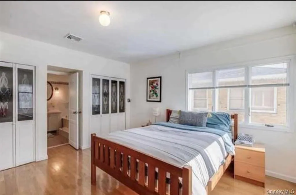380 Penn Street, Long Beach, NY, 6 Bedrooms Bedrooms, 6 Rooms Rooms,4 BathroomsBathrooms,Residential Lease,For Rent,Penn,0,979090 380 Penn Street, Long Beach, NY, 6 Bedrooms Bedrooms, 6 Rooms Rooms,4 BathroomsBathrooms,Residential Lease,For Rent,Penn,0,979090