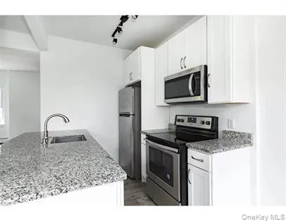 144 Union, Poughkeepsie, NY, 2 Rooms Rooms,1 BathroomBathrooms,Residential Lease,For Rent,Union,0,979102 144 Union, Poughkeepsie, NY, 2 Rooms Rooms,1 BathroomBathrooms,Residential Lease,For Rent,Union,0,979102