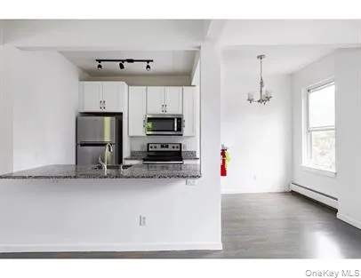 144 Union, Poughkeepsie, NY, 2 Rooms Rooms,1 BathroomBathrooms,Residential Lease,For Rent,Union,0,979102 144 Union, Poughkeepsie, NY, 2 Rooms Rooms,1 BathroomBathrooms,Residential Lease,For Rent,Union,0,979102